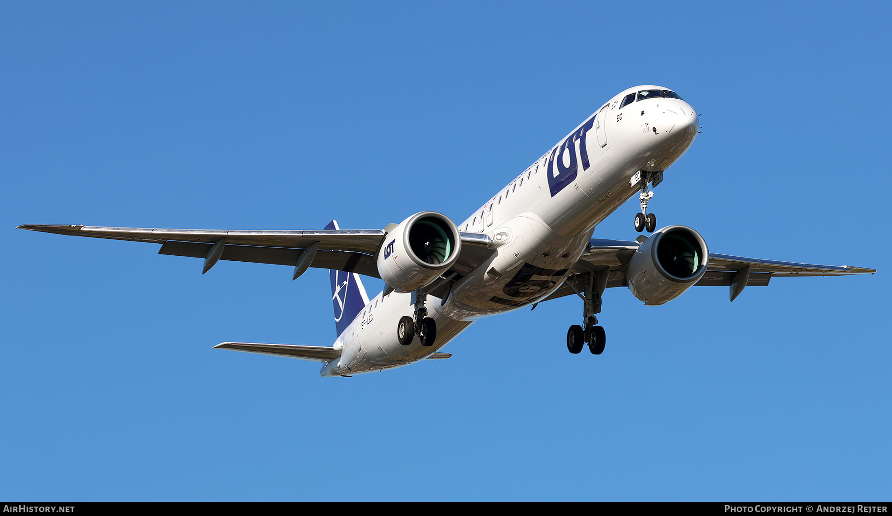 Aircraft Photo of SP-LEC | Embraer 195-E2 (ERJ-190-400 STD) | LOT Polish Airlines - Polskie Linie Lotnicze | AirHistory.net #767825