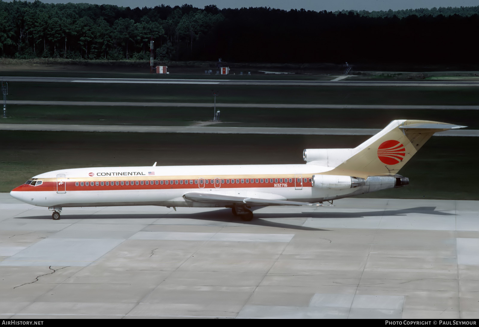 Aircraft Photo of N32716 | Boeing 727-224 | Continental Airlines | AirHistory.net #767840
