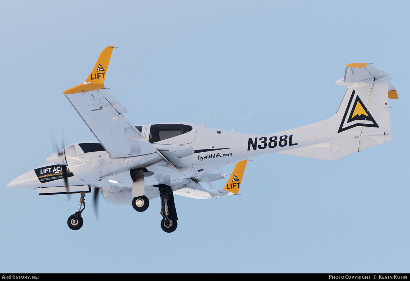 Aircraft Photo of N388L | Diamond DA42 NG Twin Star | Lift Academy | AirHistory.net #767882