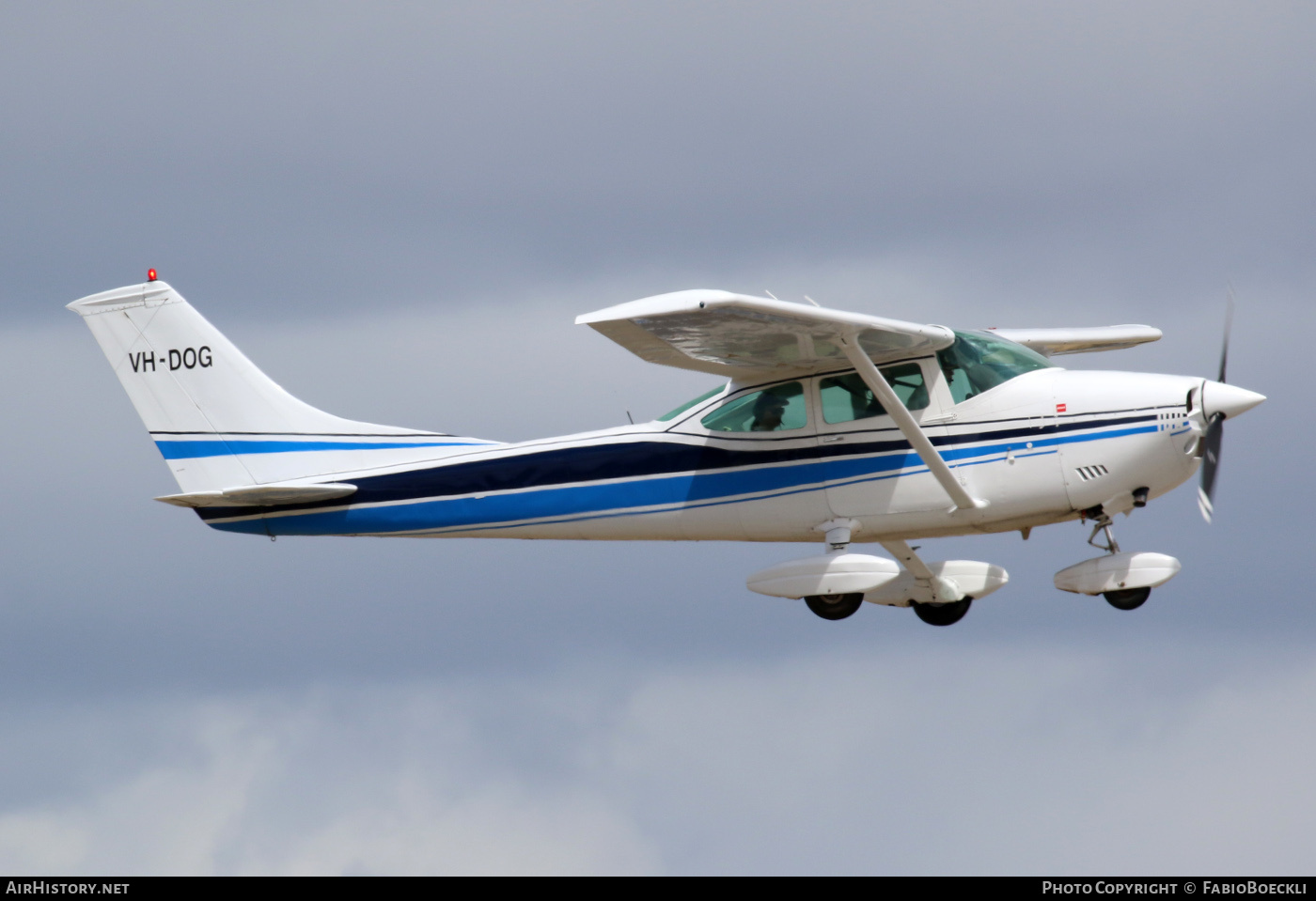 Aircraft Photo of VH-DOG | Cessna 182P Skylane | AirHistory.net #768044