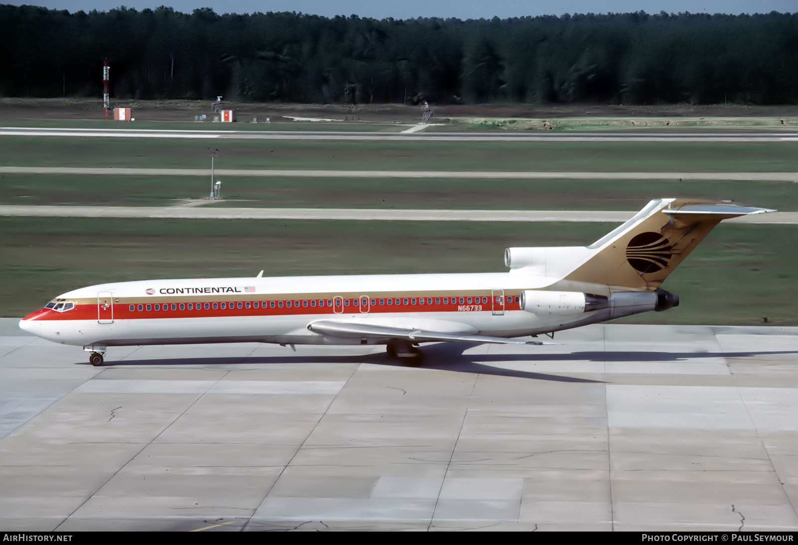 Aircraft Photo of N66733 | Boeing 727-224/Adv | Continental Airlines | AirHistory.net #768107