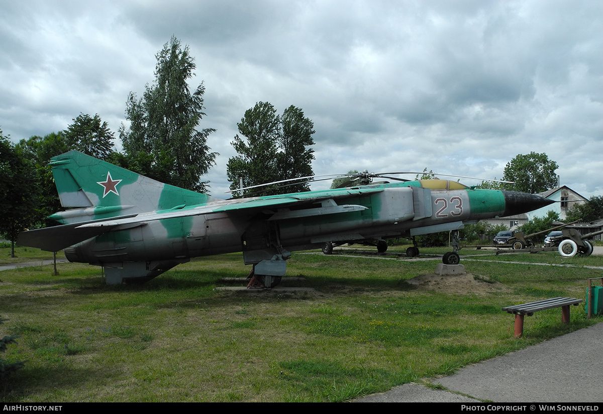 Aircraft Photo of 23 red | Mikoyan-Gurevich MiG-23ML | Belarus - Air Force | AirHistory.net #768144