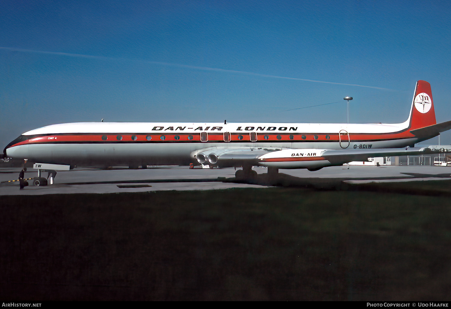 Aircraft Photo of G-BDIW | De Havilland D.H. 106 Comet 4C | Dan-Air London | AirHistory.net #768398