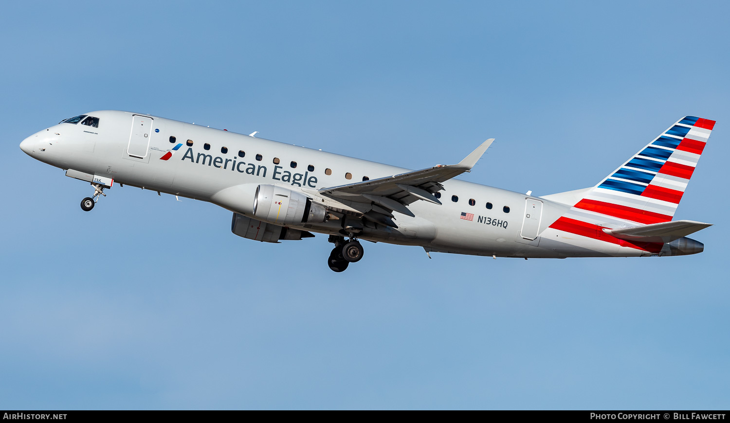 Aircraft Photo of N136HQ | Embraer 175LR (ERJ-170-200LR) | American Eagle | AirHistory.net #768454