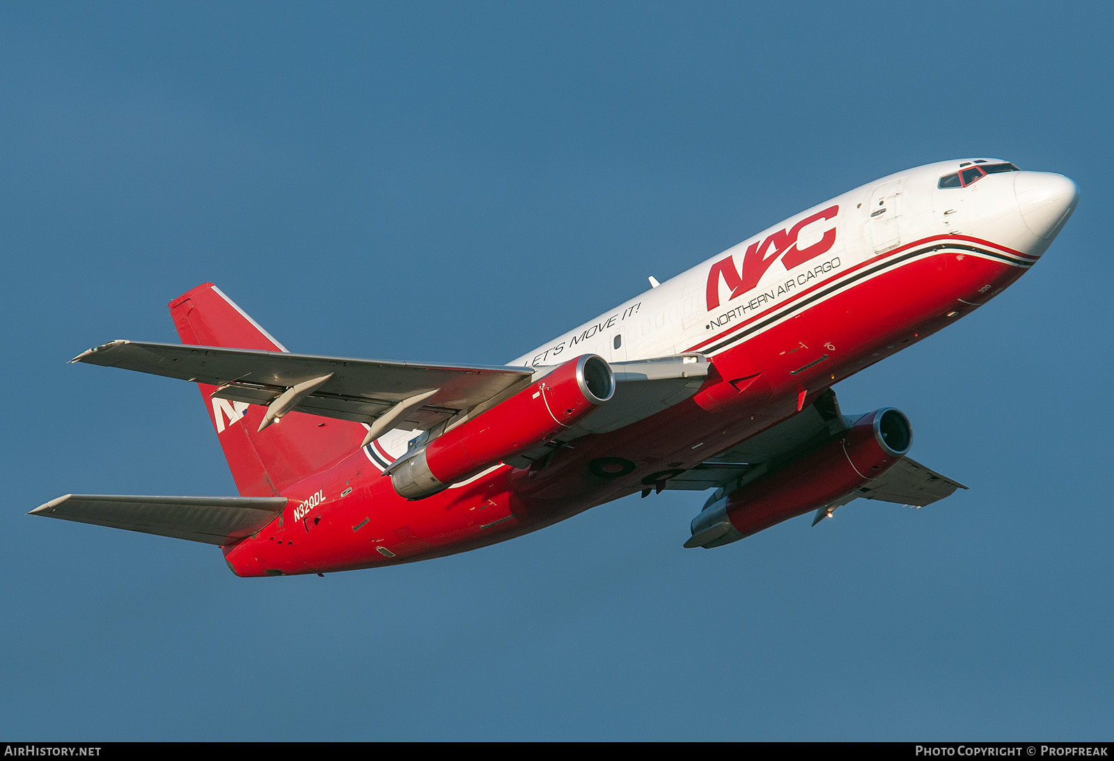 Aircraft Photo of N320DL | Boeing 737-232/Adv(F) | Northern Air Cargo - NAC | AirHistory.net #768461