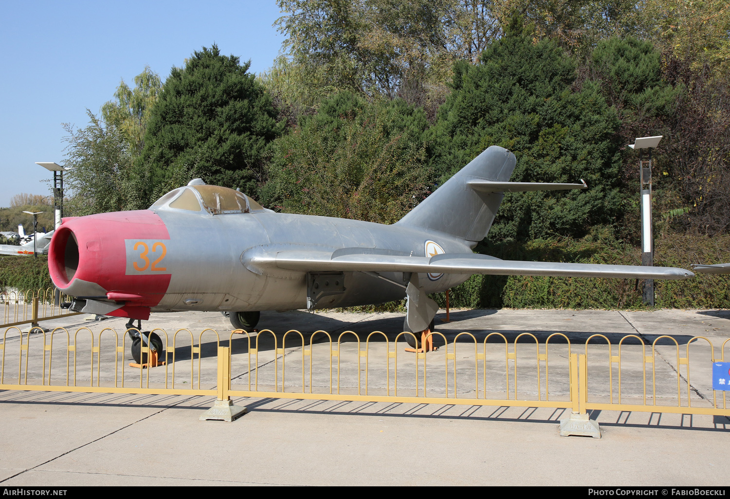 Aircraft Photo of 32 | Mikoyan-Gurevich MiG-15bis | North Korea - Air Force | AirHistory.net #768472