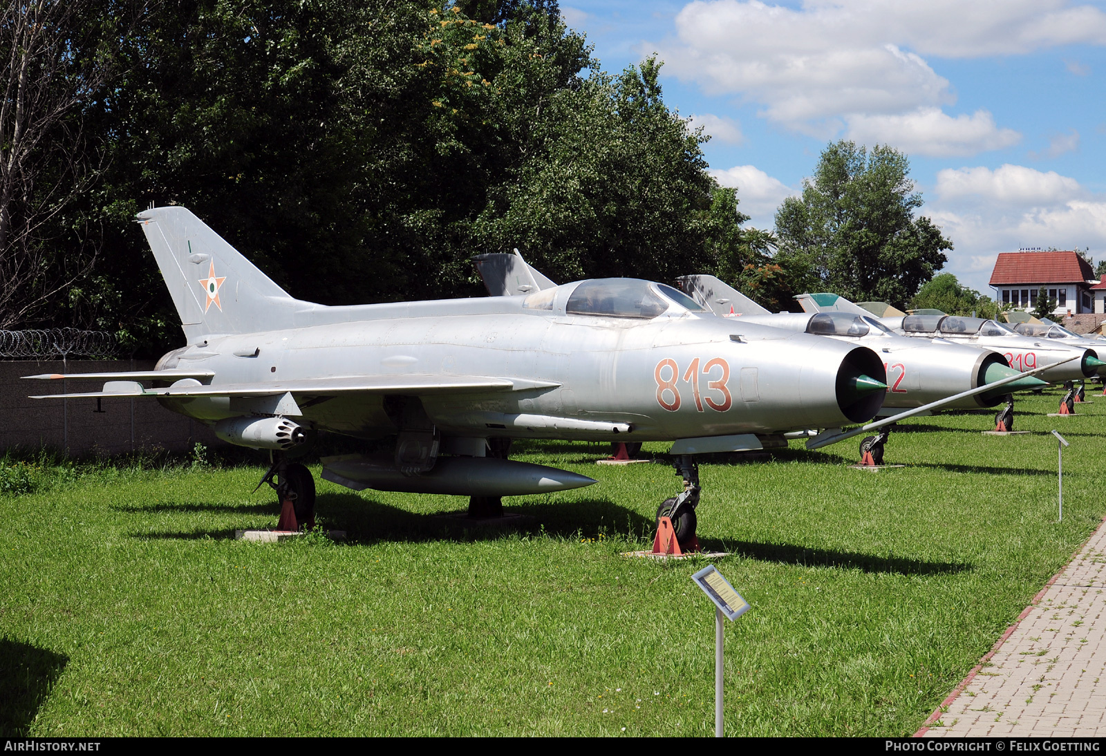 Aircraft Photo of 813 | Mikoyan-Gurevich MiG-21F-13 | Hungary - Air Force | AirHistory.net #768476
