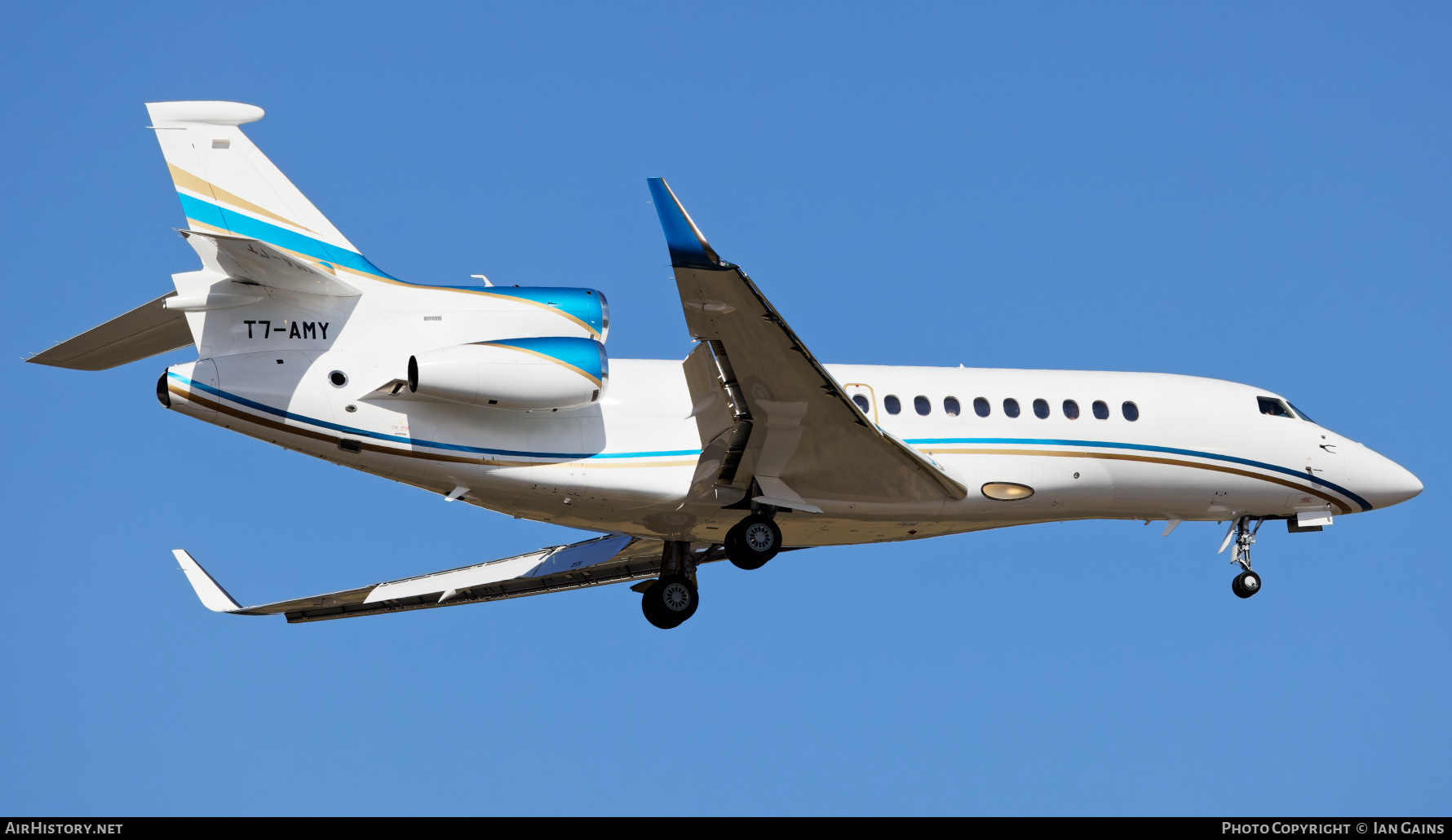 Aircraft Photo of T7-AMY | Dassault Falcon 7X | AirHistory.net #768639