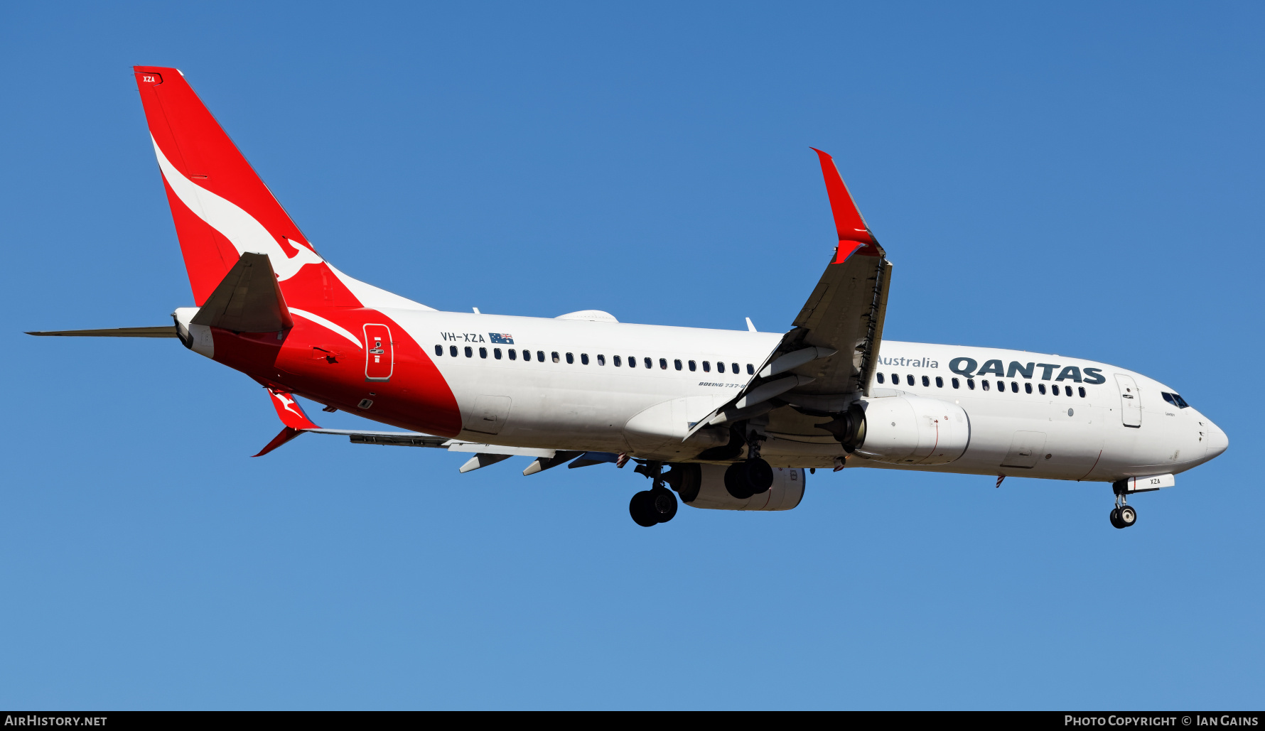 Aircraft Photo of VH-XZA | Boeing 737-838 | Qantas | AirHistory.net #768647