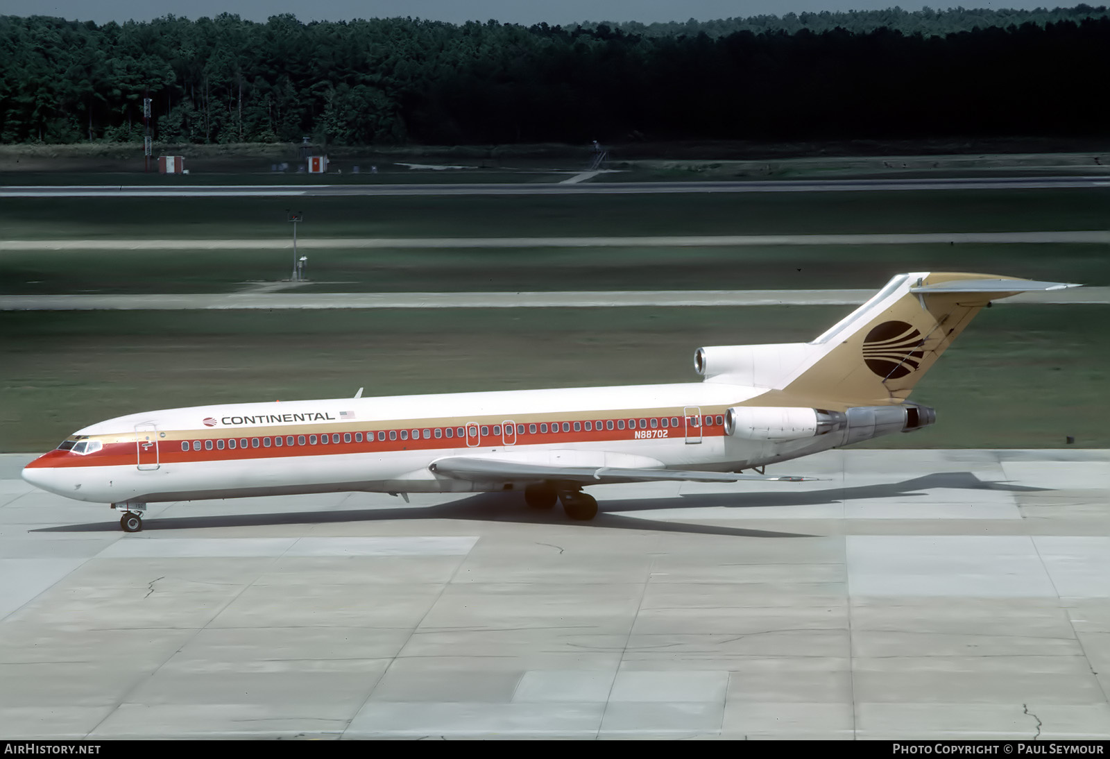 Aircraft Photo of N88702 | Boeing 727-224 | Continental Airlines | AirHistory.net #768668