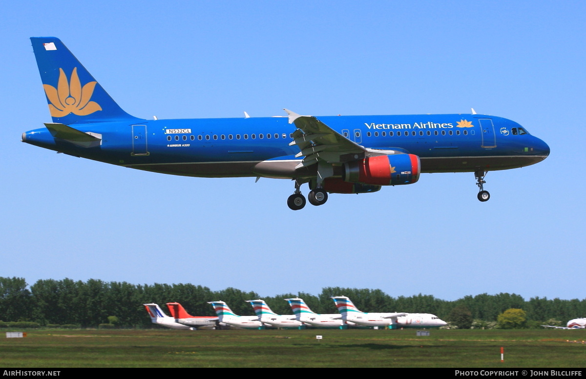 Aircraft Photo of N532CL | Airbus A320-232 | Vietnam Airlines | AirHistory.net #768686