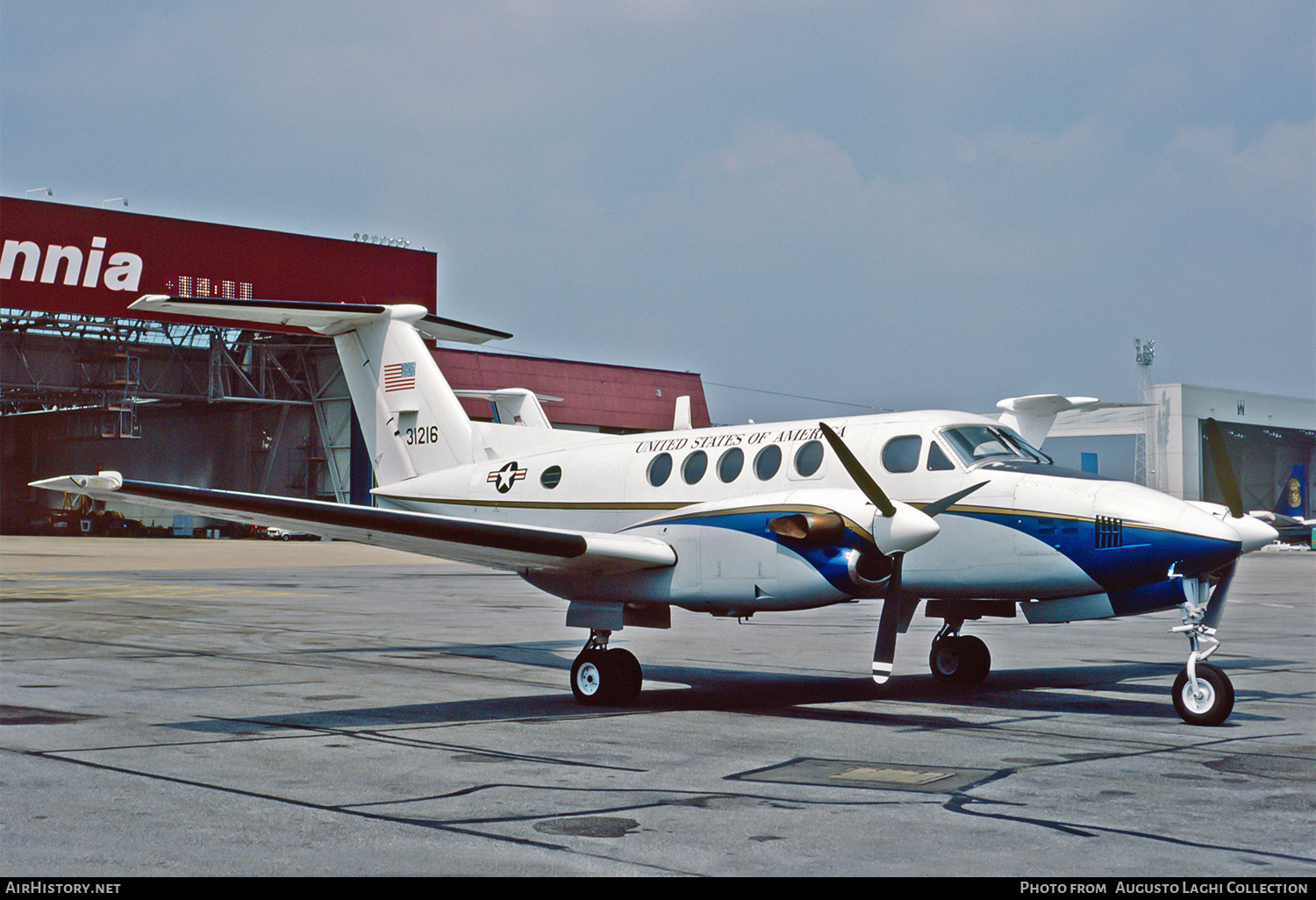 Aircraft Photo of 73-1216 / 31216 | Beech C-12C Huron | USA - Air Force | AirHistory.net #768698