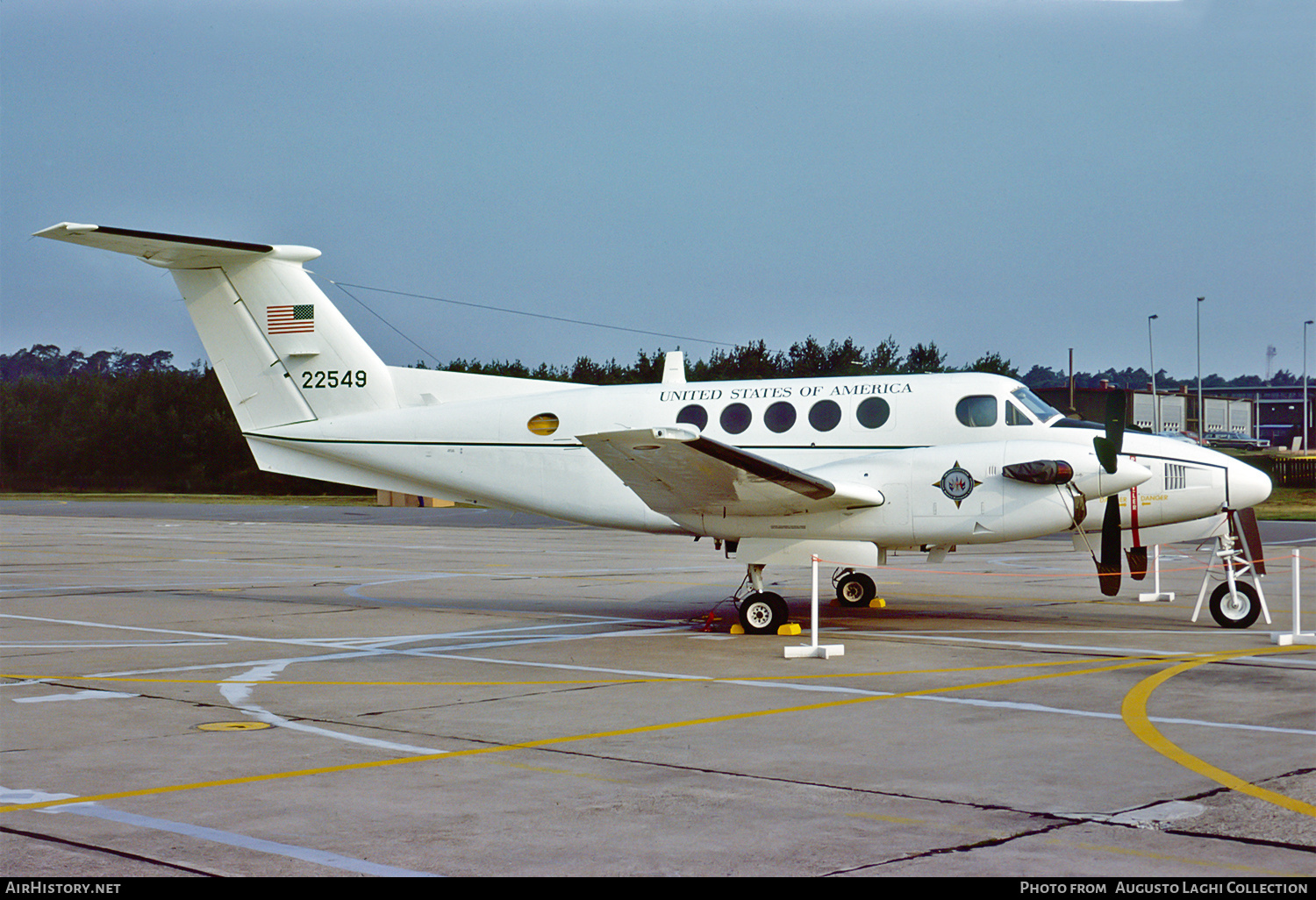 Aircraft Photo of 76-22549 / 22549 | Beech C-12A Huron | USA - Army | AirHistory.net #768750