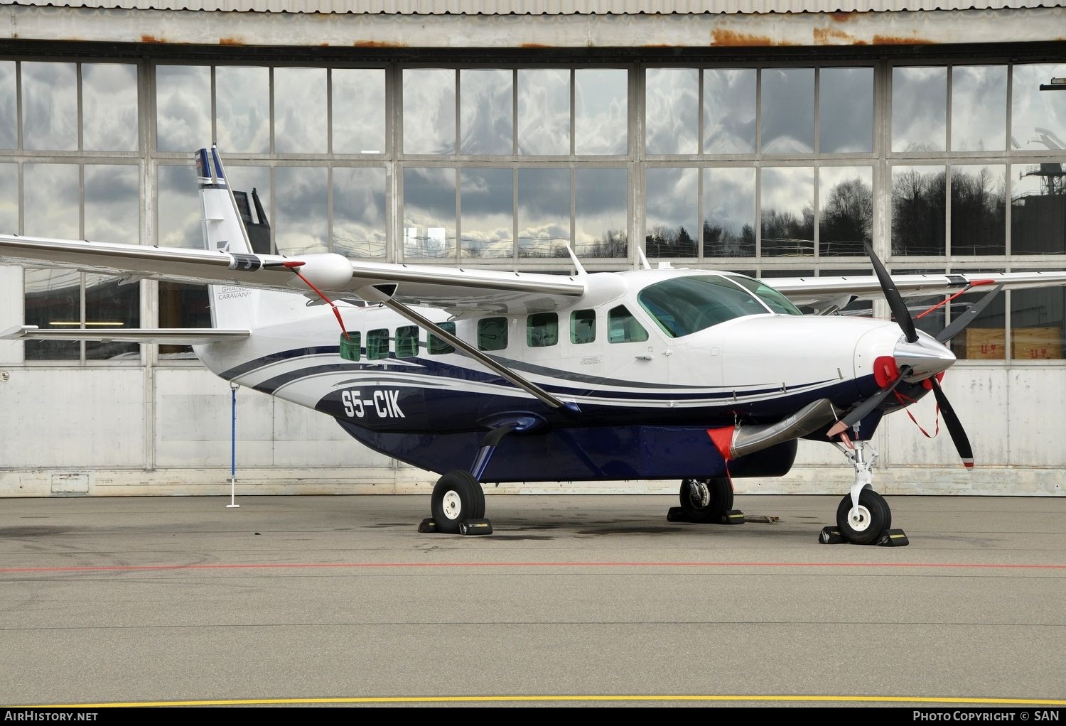 Aircraft Photo of S5-CIK | Cessna 208B Grand Caravan EX | AirHistory.net #768771
