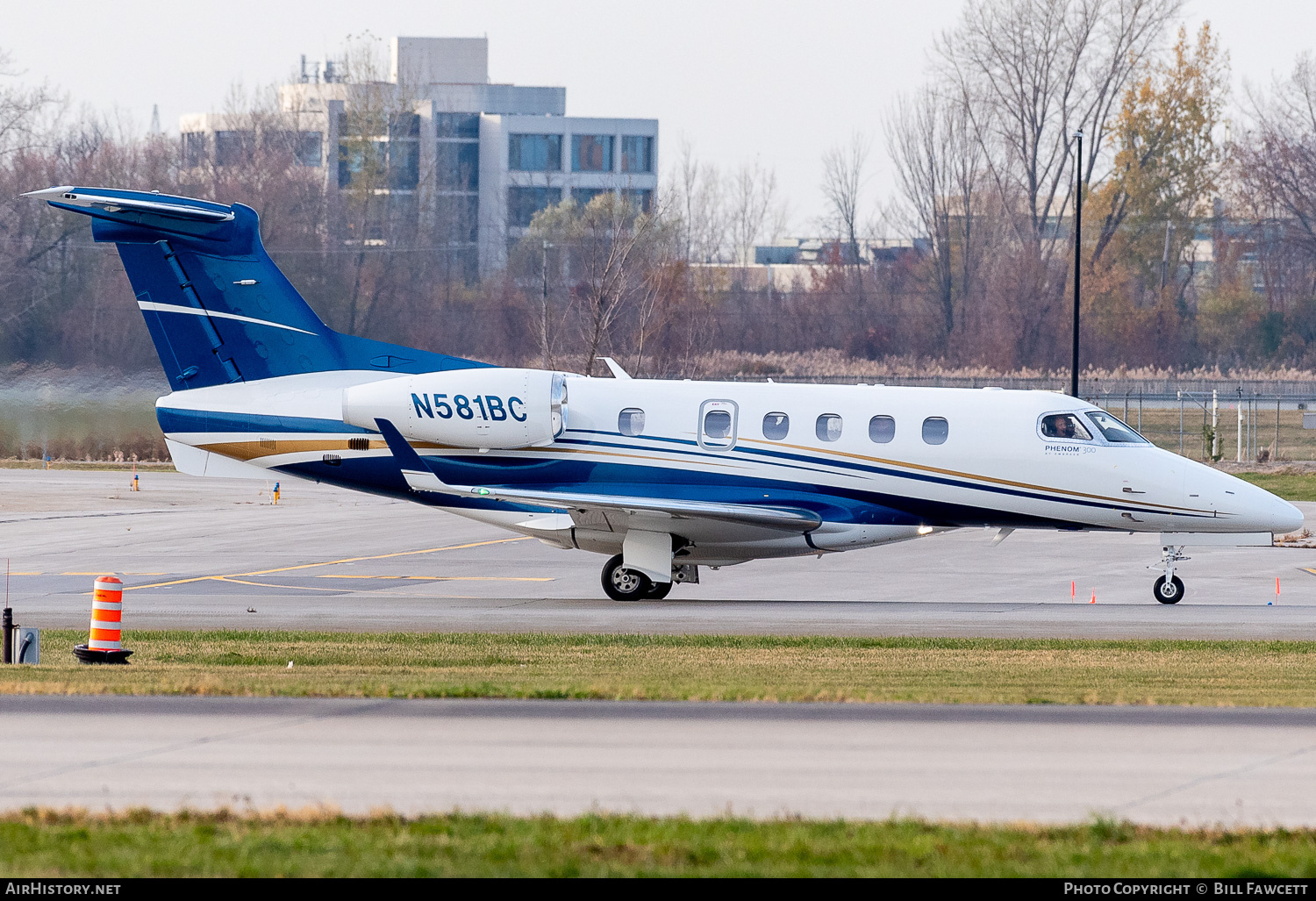 Aircraft Photo of N581BC | Embraer EMB-505 Phenom 300 | AirHistory.net #768810