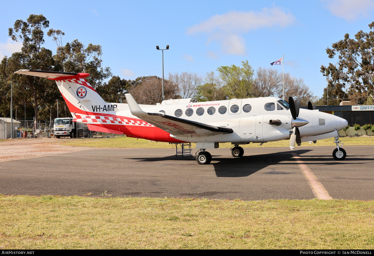 Aircraft Photo of VH-AMR | Beechcraft 350C King Air (B300C) | NSW Ambulance | AirHistory.net #768913