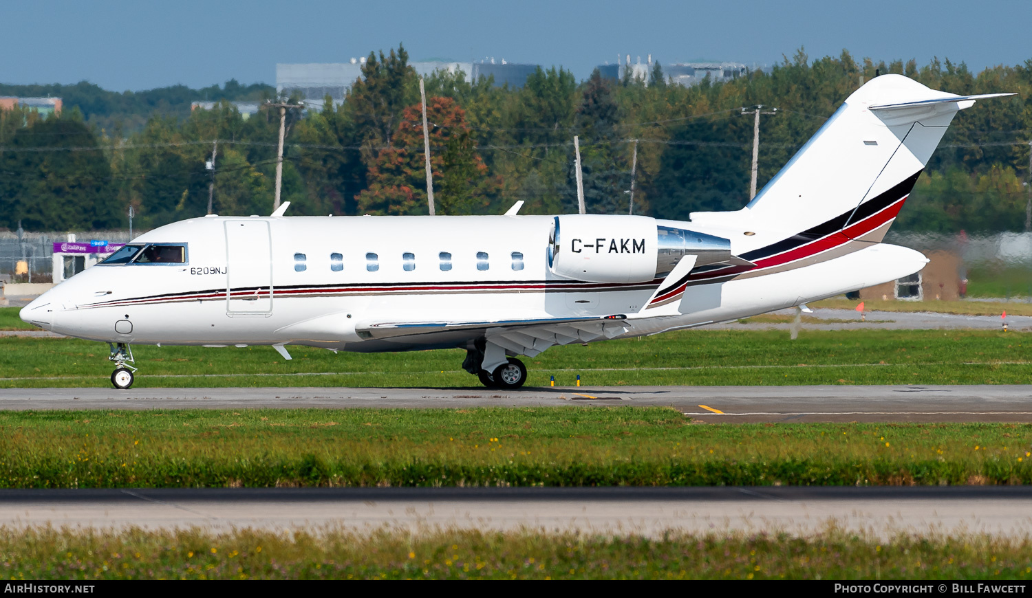 Aircraft Photo of C-FAKM | Bombardier Challenger 650 (CL-600-2B16) | AirHistory.net #769048