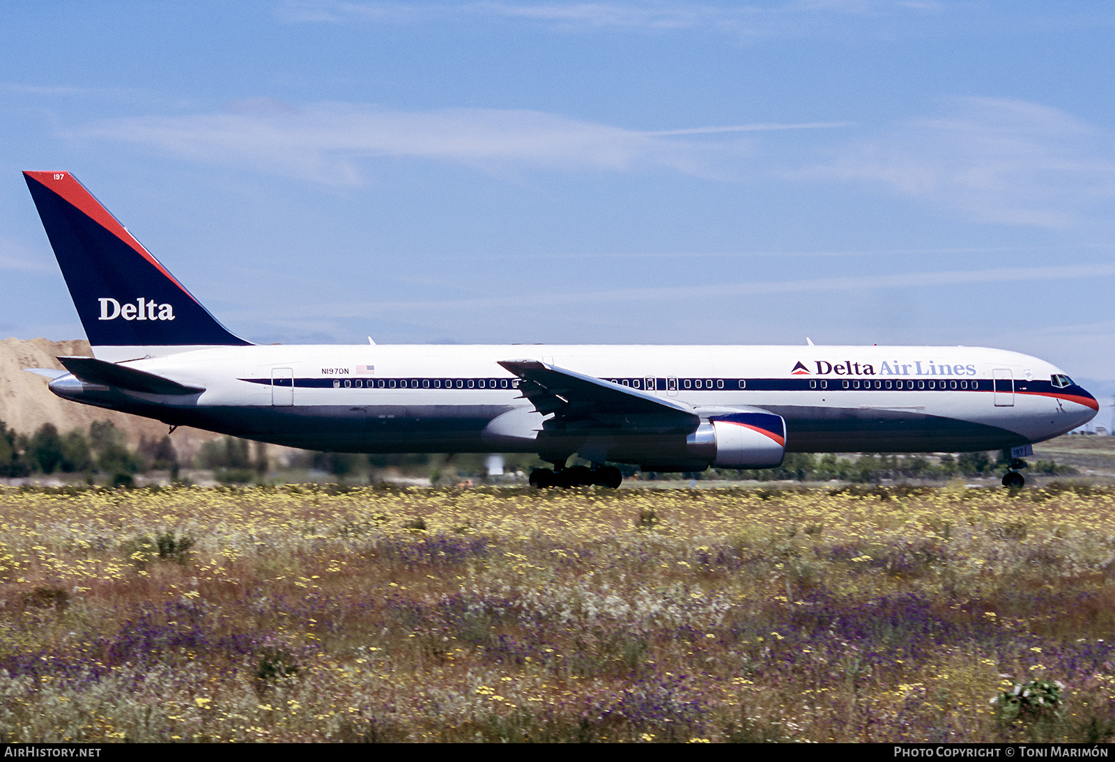 Aircraft Photo of N197DN | Boeing 767-332/ER | Delta Air Lines | AirHistory.net #769051