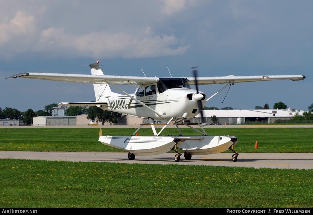 Aircraft Photo of N8490L | Cessna 172I | Denton Farms | AirHistory.net #769105