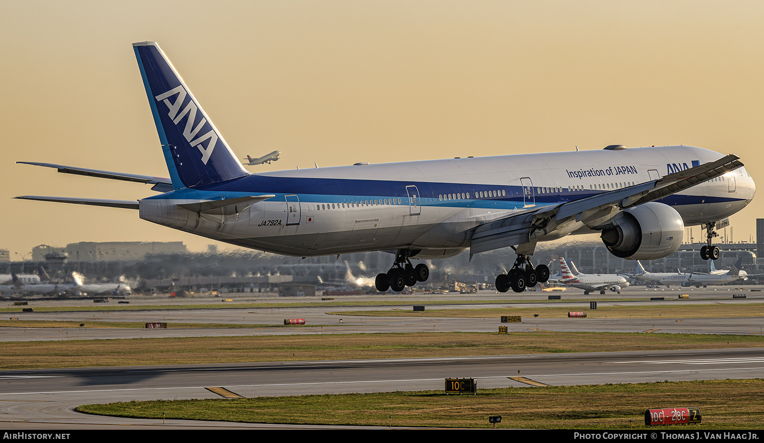 Aircraft Photo of JA792A | Boeing 777-381/ER | All Nippon Airways - ANA | AirHistory.net #769173