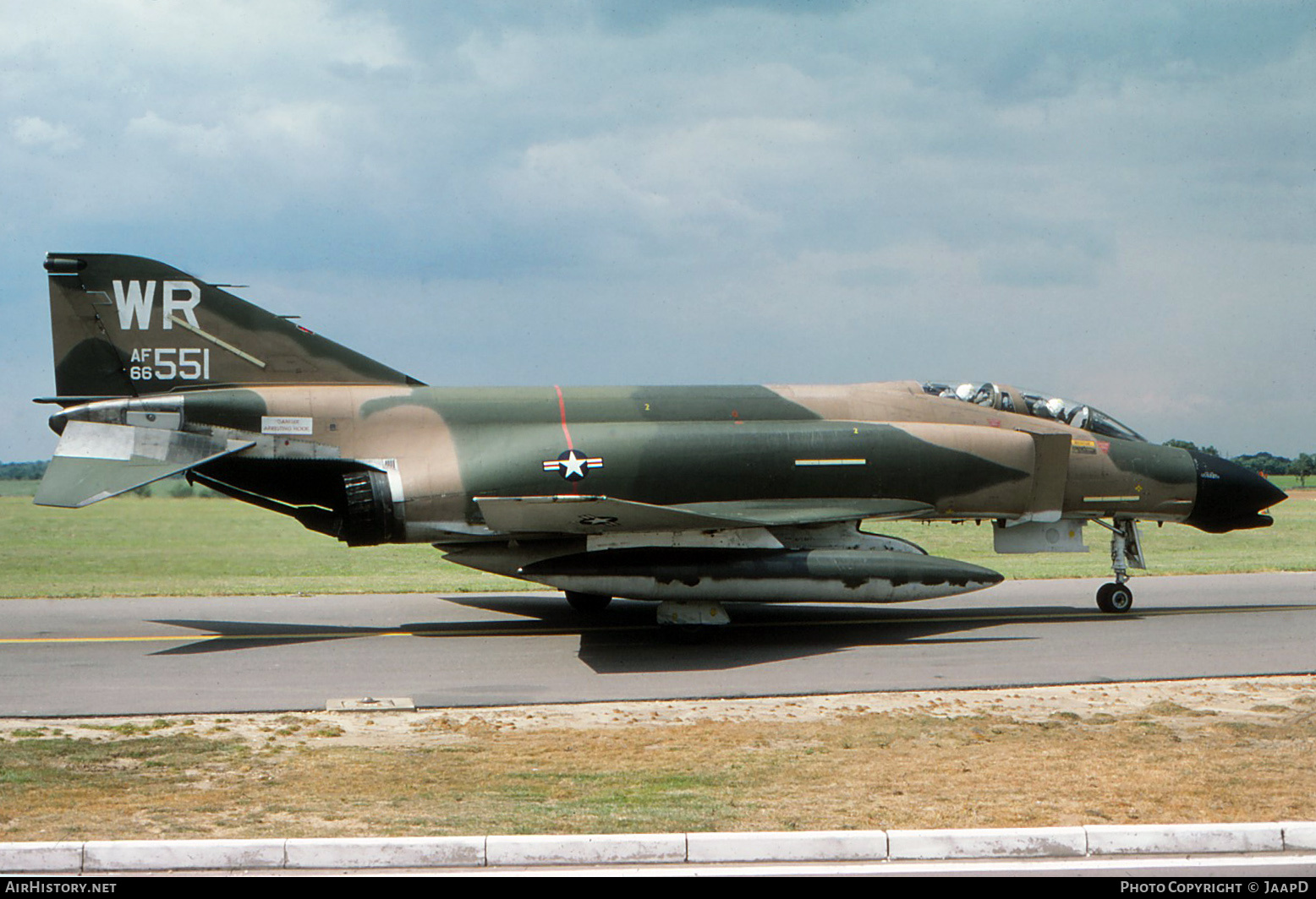 Aircraft Photo of 66-7551 / AF66-551 | McDonnell Douglas F-4D Phantom II | USA - Air Force | AirHistory.net #769401