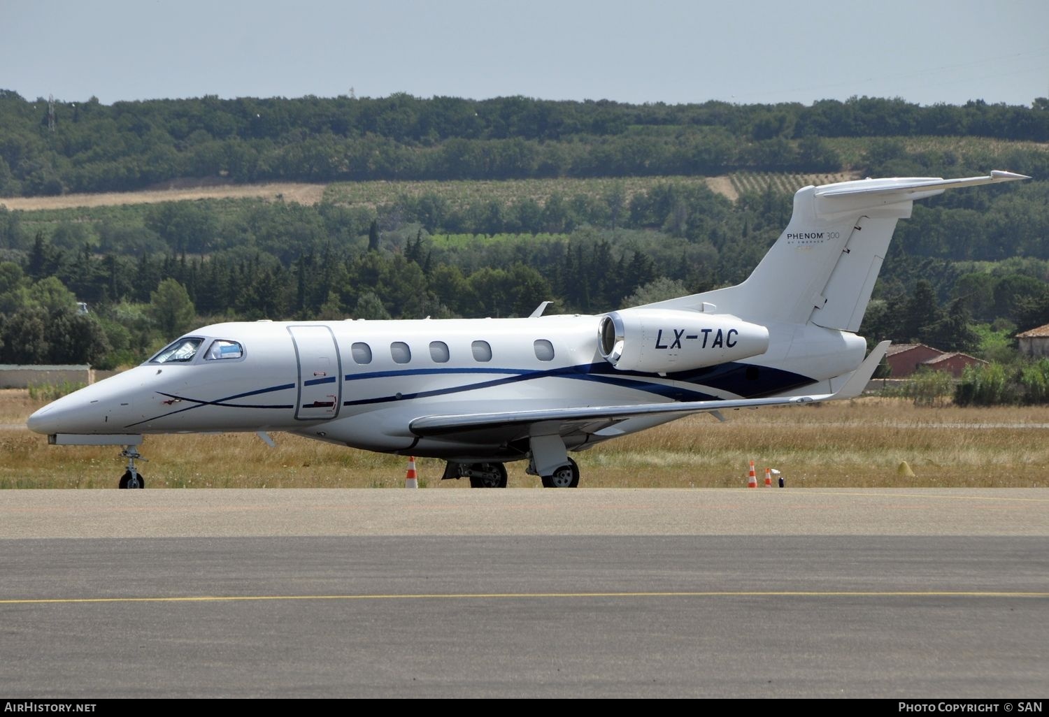 Aircraft Photo of LX-TAC | Embraer EMB-505 Phenom 300 | AirHistory.net #769430