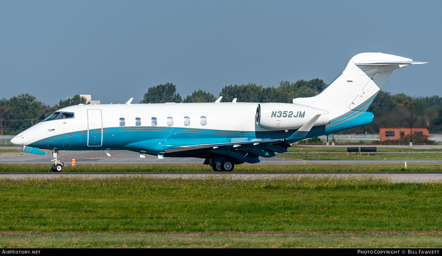 Aircraft Photo of N352JM | Bombardier Challenger 350 (BD-100-1A10) | AirHistory.net #769496