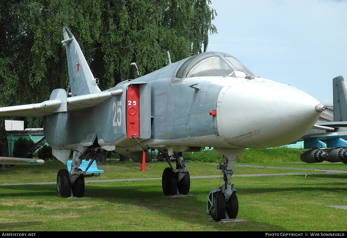 Aircraft Photo of 25 white | Sukhoi Su-24M | Belarus - Air Force | AirHistory.net #769557