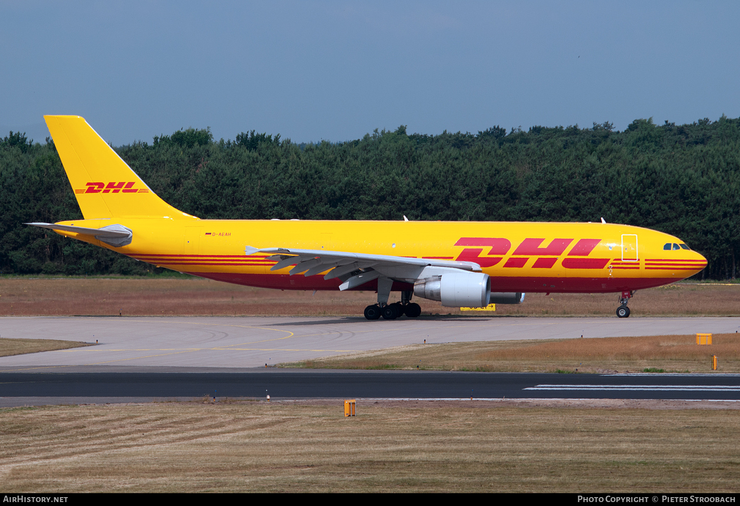 Aircraft Photo of D-AEAH | Airbus A300B4-622R(F) | DHL International | AirHistory.net #769593
