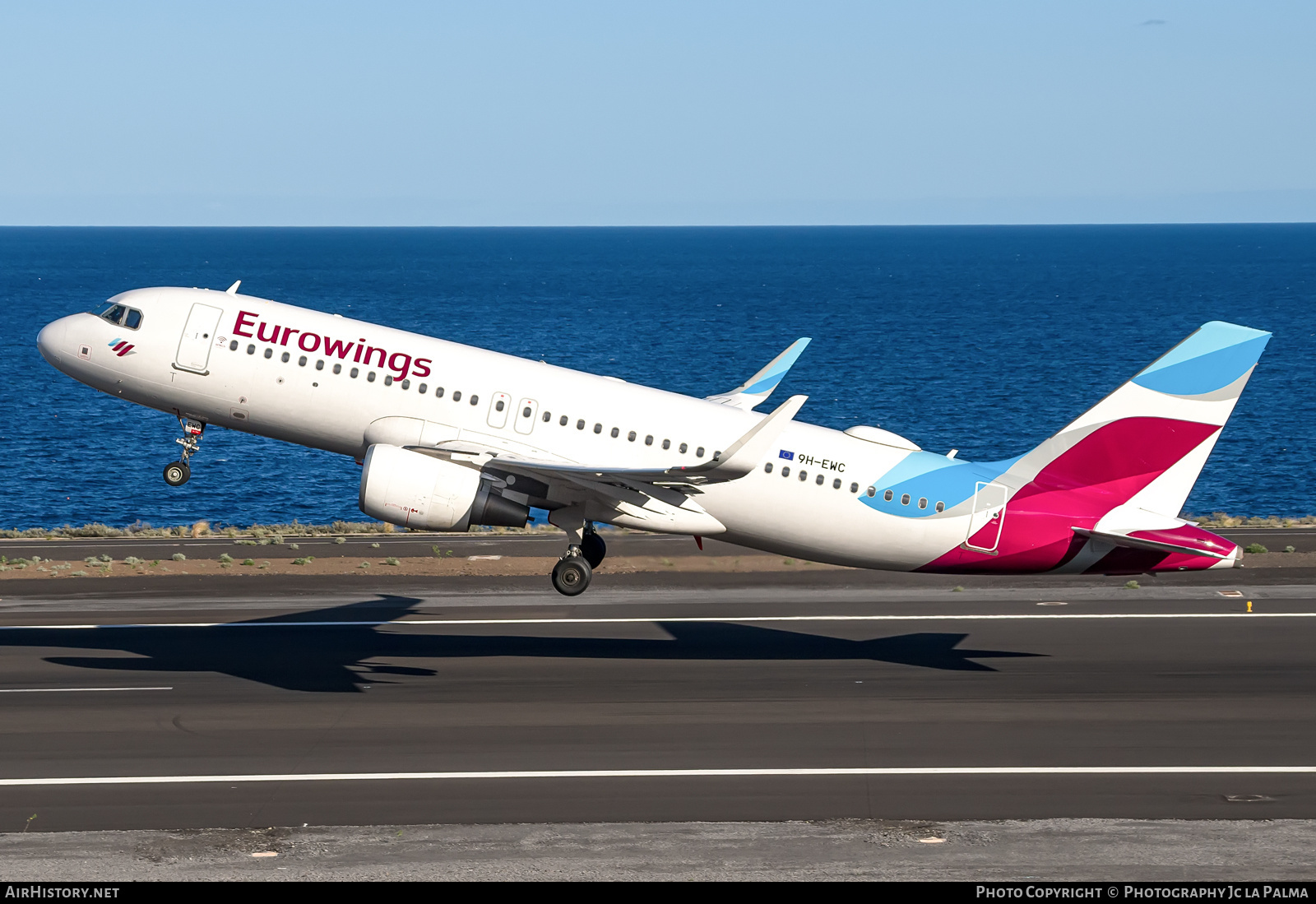 Aircraft Photo of 9H-EWC | Airbus A320-214 | Eurowings | AirHistory.net #769596