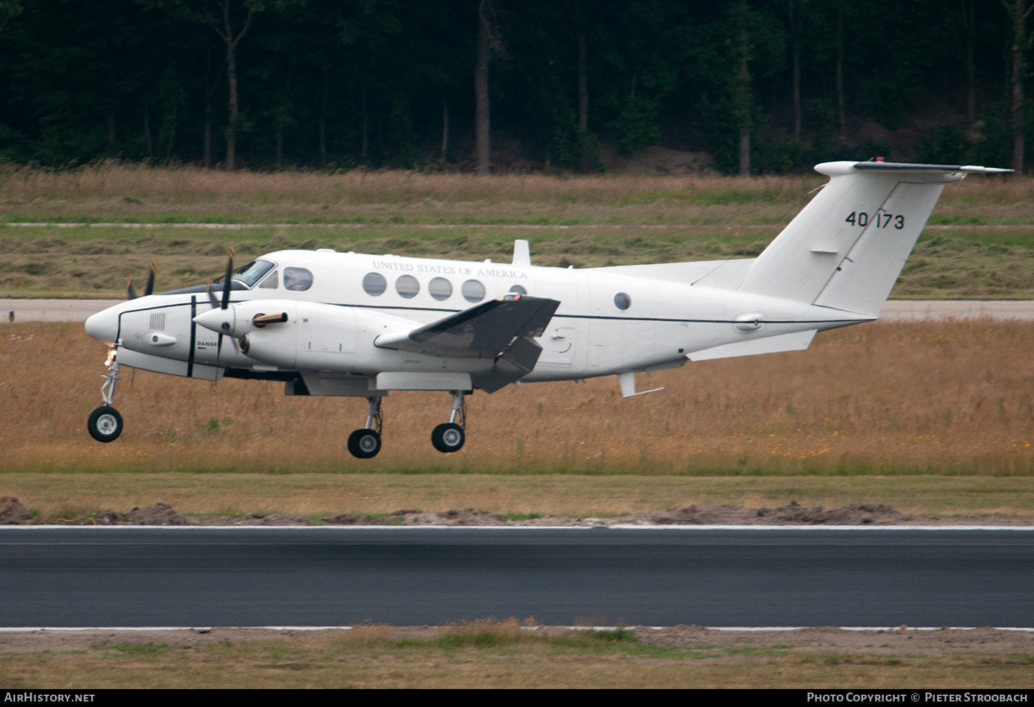 Aircraft Photo of 84-0173 / 40173 | Beech C-12U-3 Huron (B200C) | USA - Army | AirHistory.net #769597