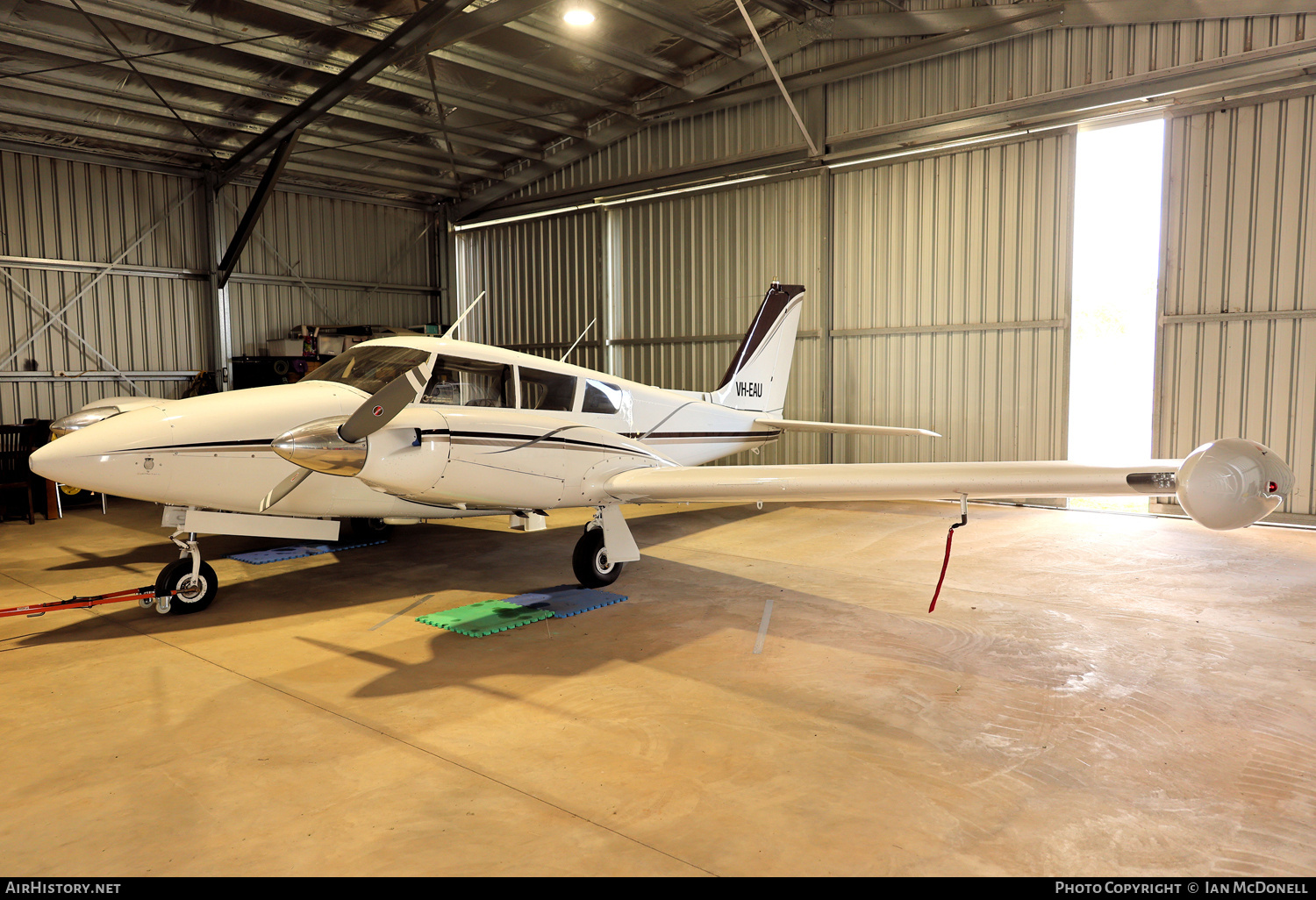 Aircraft Photo of VH-EAU | Piper PA-30-160 Twin Comanche B | AirHistory.net #769682