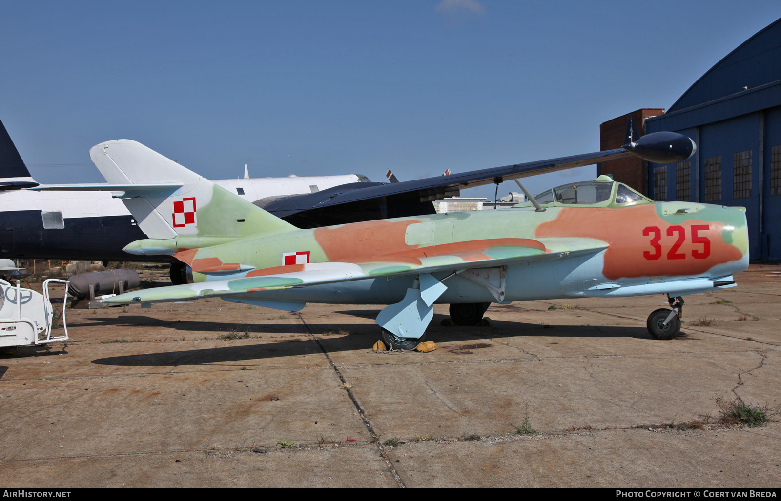 Aircraft Photo of 325 | PZL-Mielec Lim-6bis | Poland - Air Force | AirHistory.net #769891