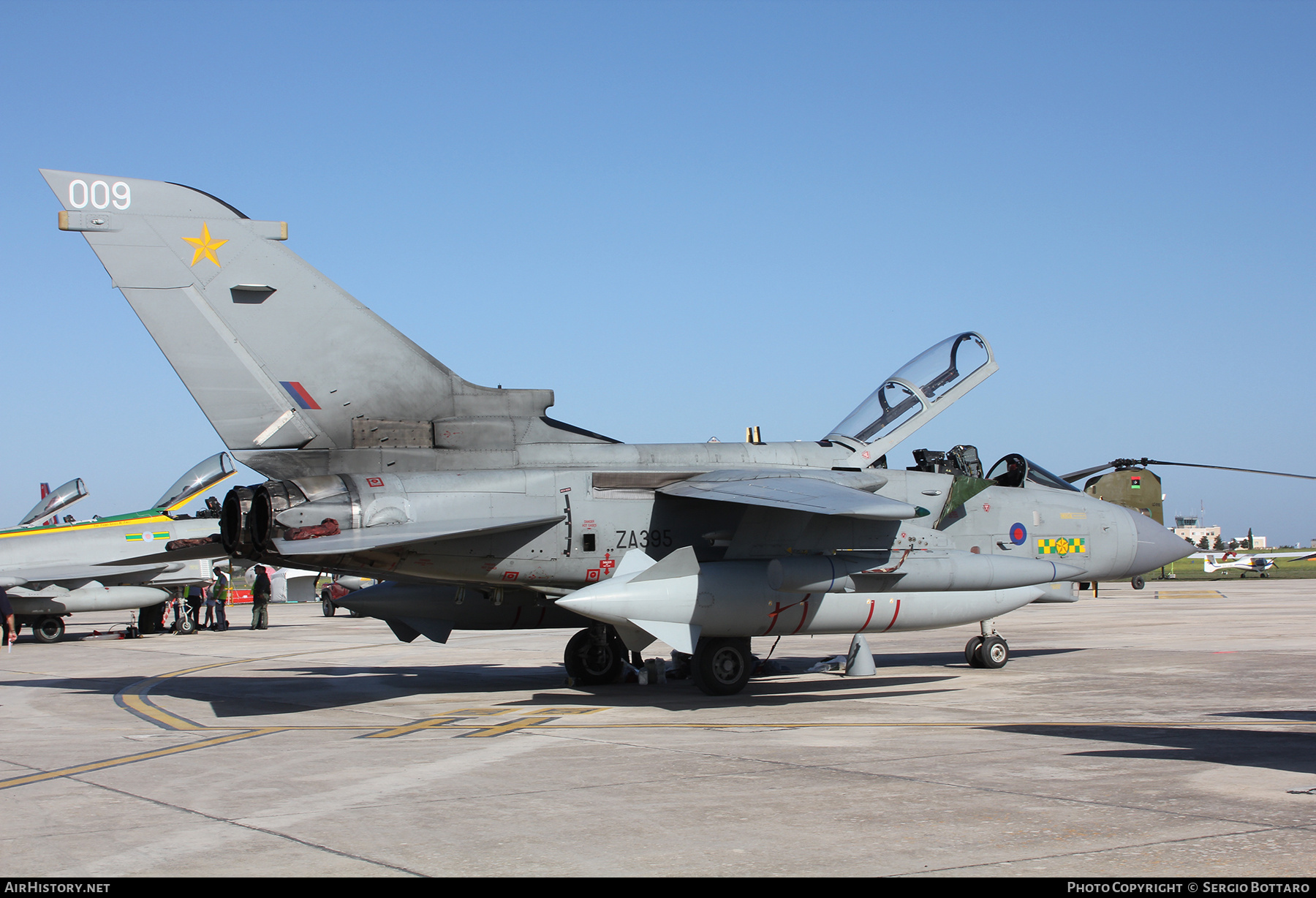 Aircraft Photo of ZA395 | Panavia Tornado GR4 | UK - Air Force | AirHistory.net #769903