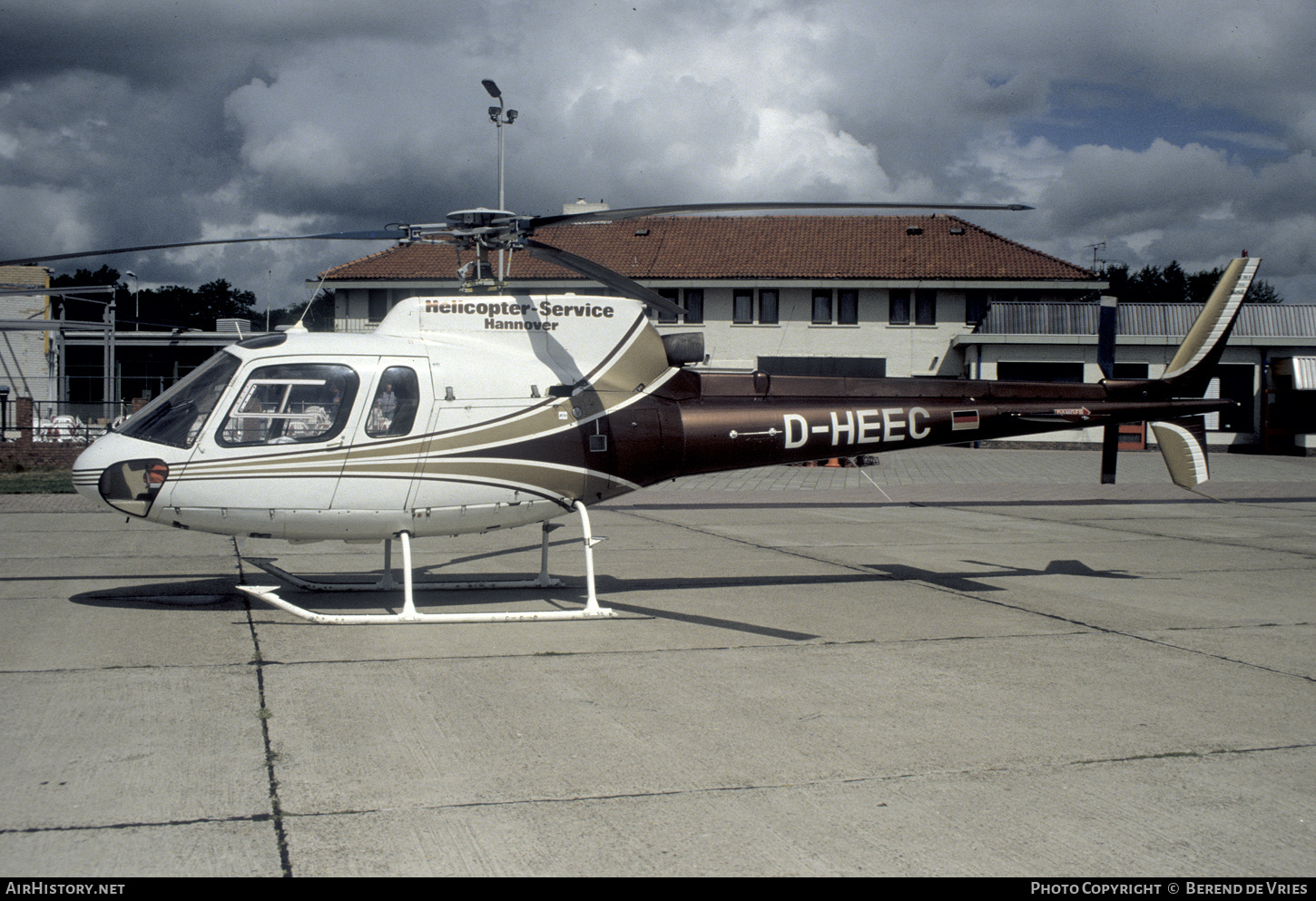 Aircraft Photo of D-HEEC | Aerospatiale AS-350B Ecureuil | Helicopter-Service Hannover | AirHistory.net #769995