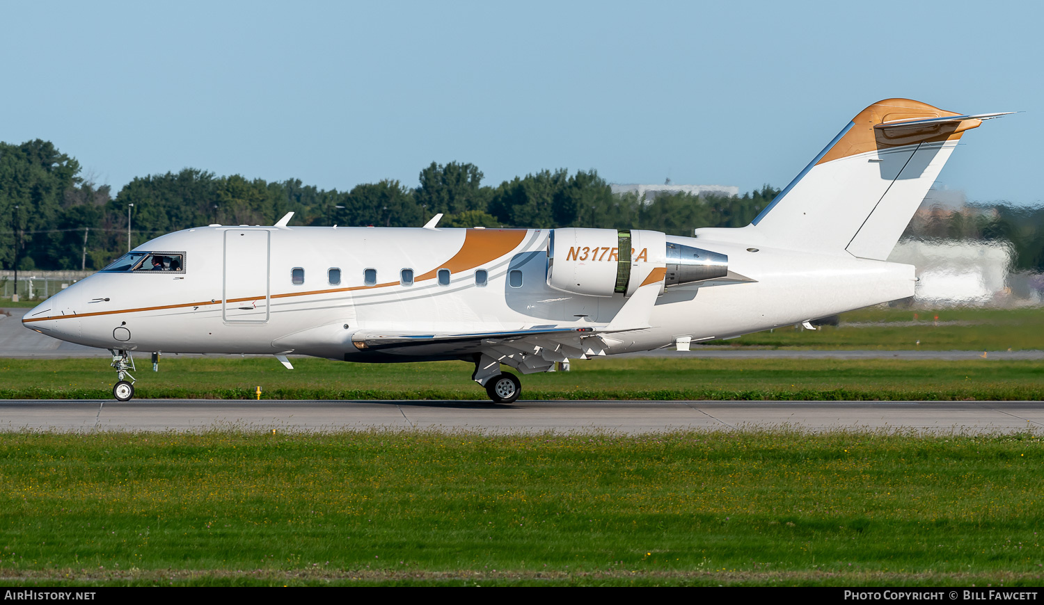 Aircraft Photo of N317RA | Bombardier Challenger 604 (CL-600-2B16) | AirHistory.net #770085