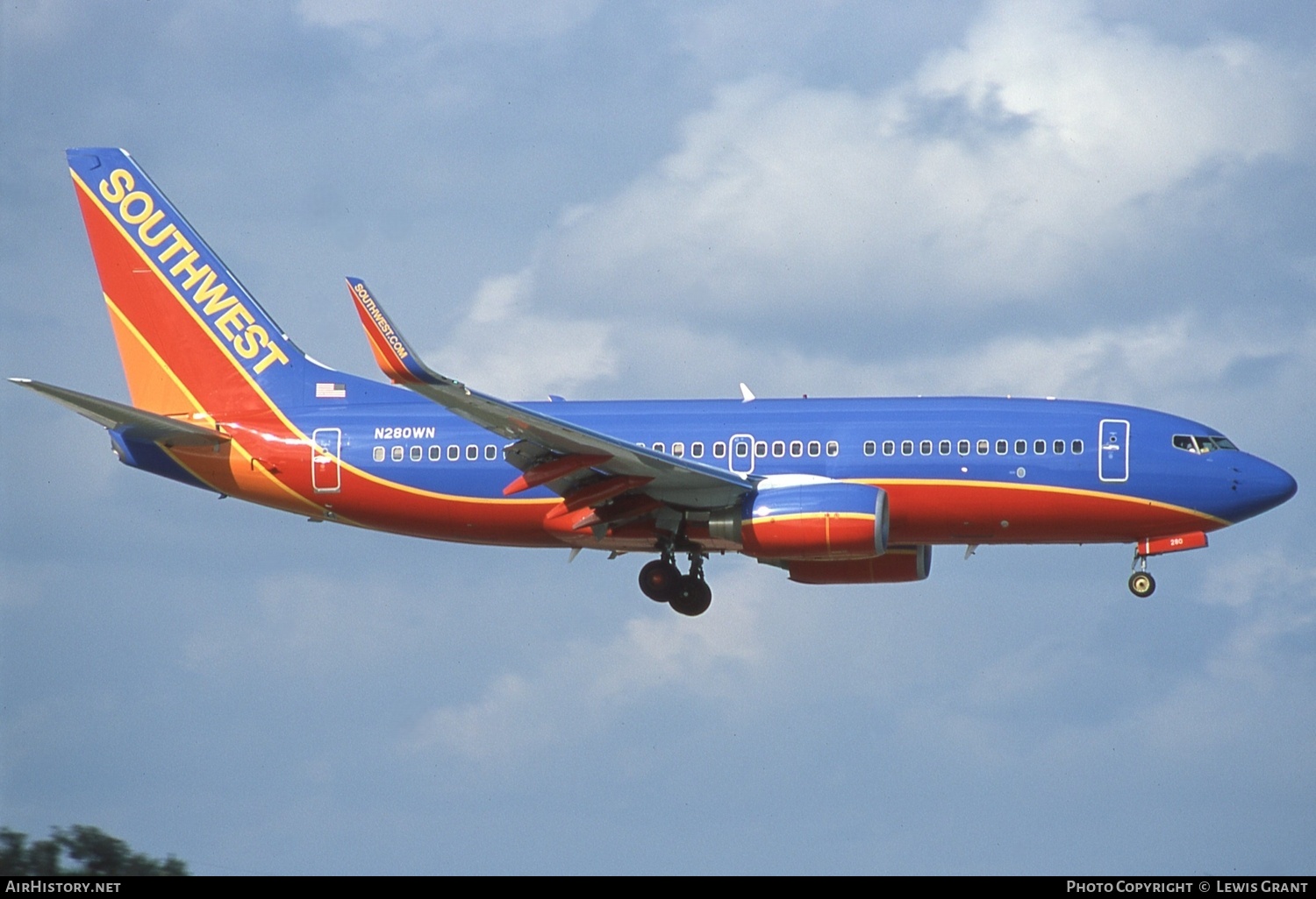 Aircraft Photo of N280WN | Boeing 737-7H4 | Southwest Airlines | AirHistory.net #770417