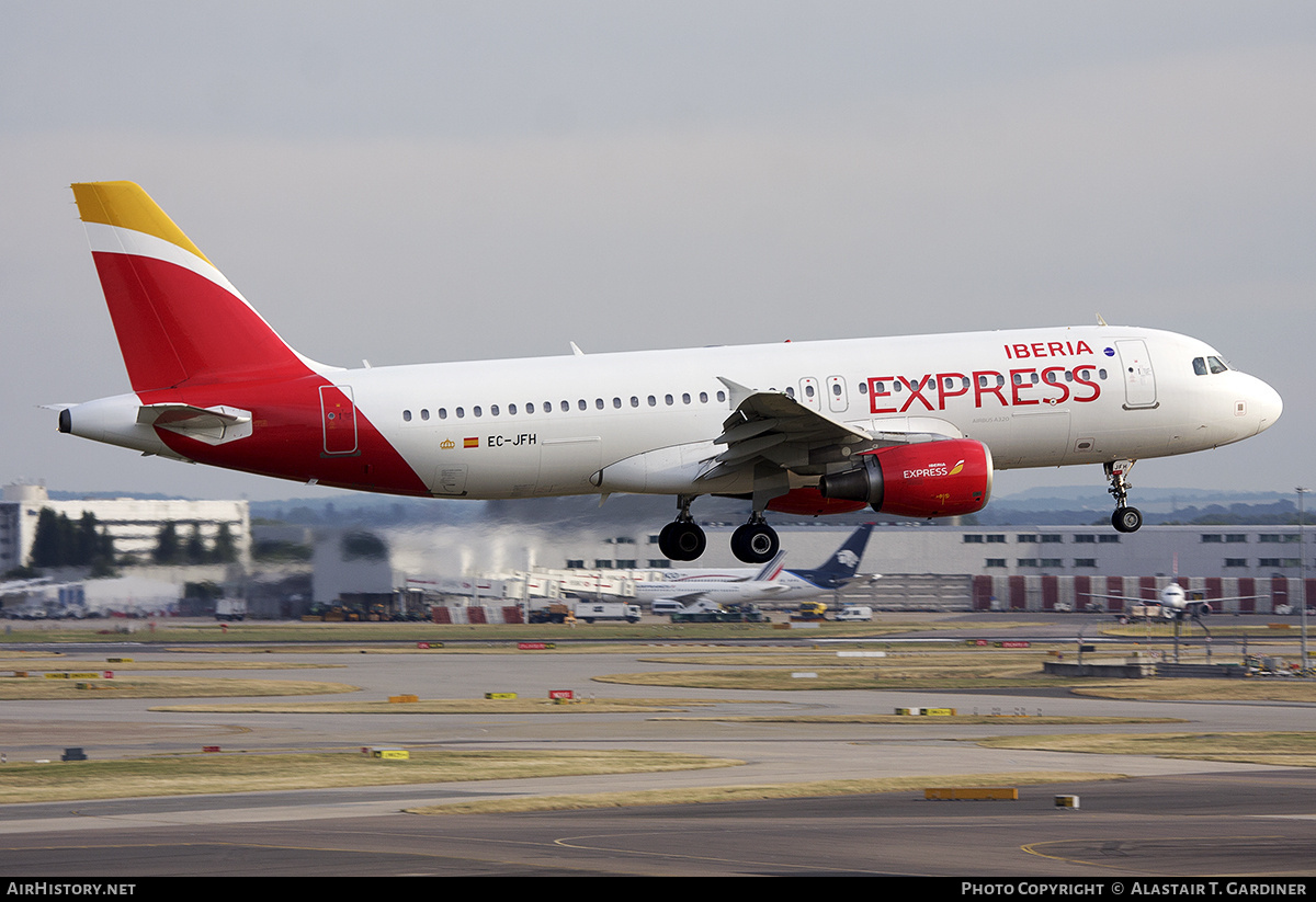 Aircraft Photo of EC-JFH | Airbus A320-214 | Iberia Express | AirHistory.net #770447