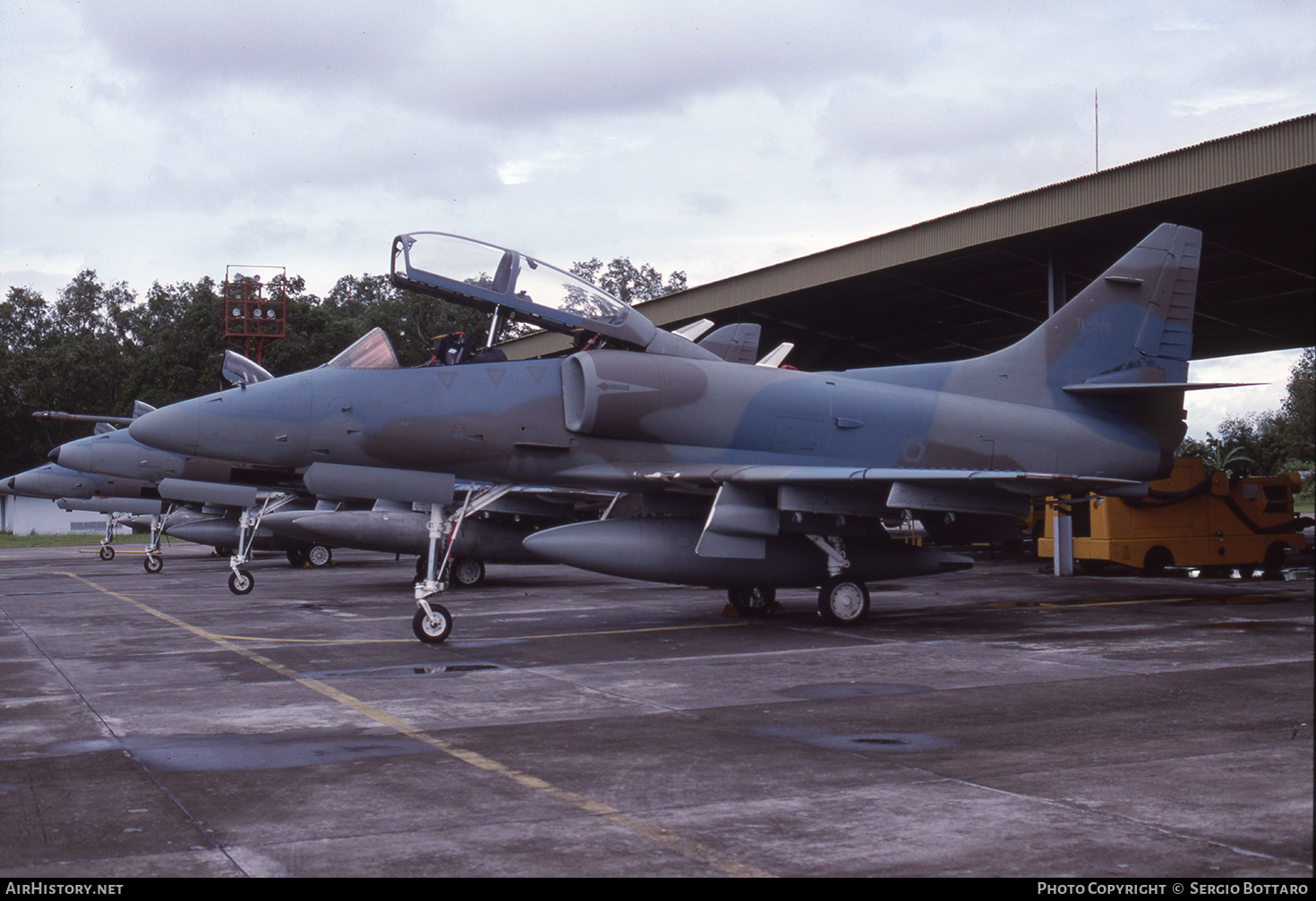 Aircraft Photo of TL-0418 / USA 154315 | McDonnell Douglas TA-4J Skyhawk | Indonesia - Air Force | AirHistory.net #770482