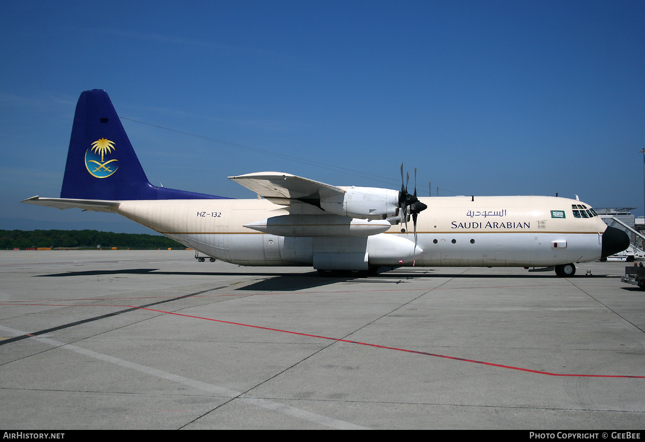 Aircraft Photo of HZ-132 | Lockheed L-100-30 Hercules (382G) | Saudi Arabian Airlines | AirHistory.net #770548