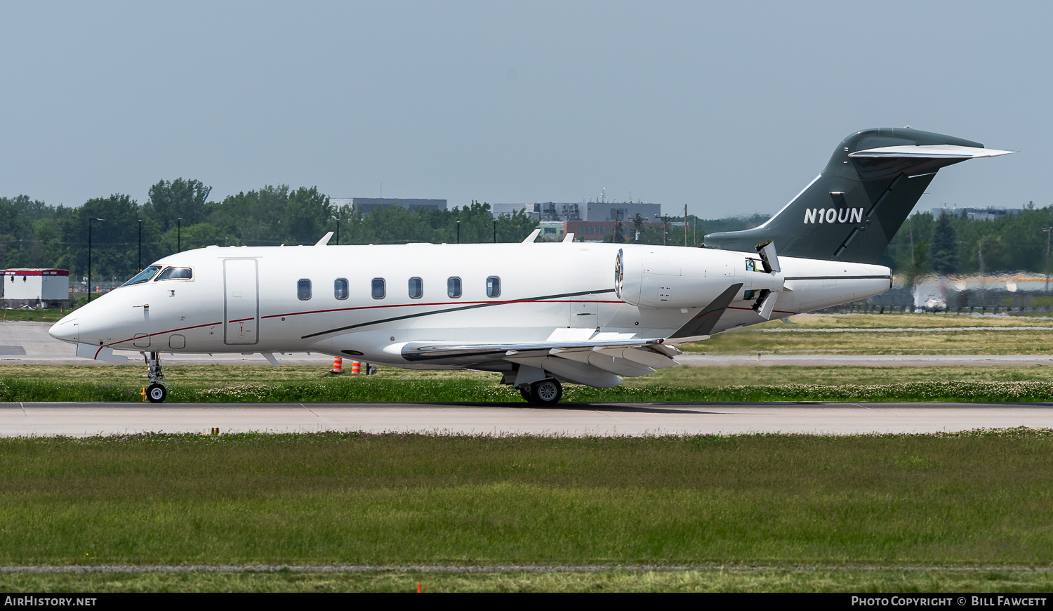 Aircraft Photo of N10UN | Bombardier Challenger 350 (BD-100-1A10) | AirHistory.net #770579