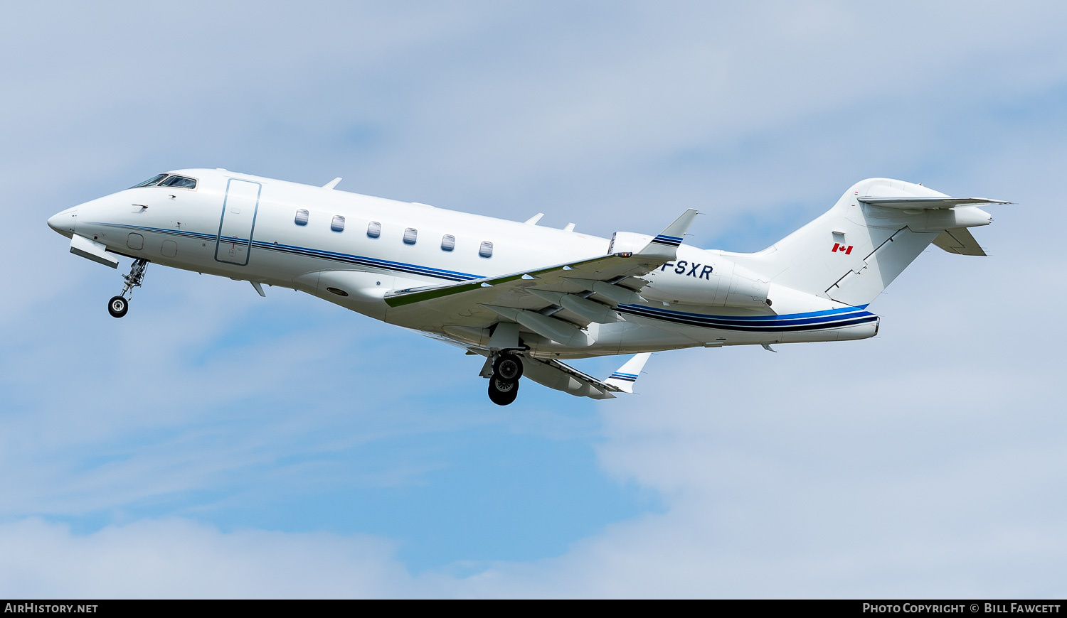 Aircraft Photo of C-FSXR | Bombardier Challenger 300 (BD-100-1A10) | AirHistory.net #770583