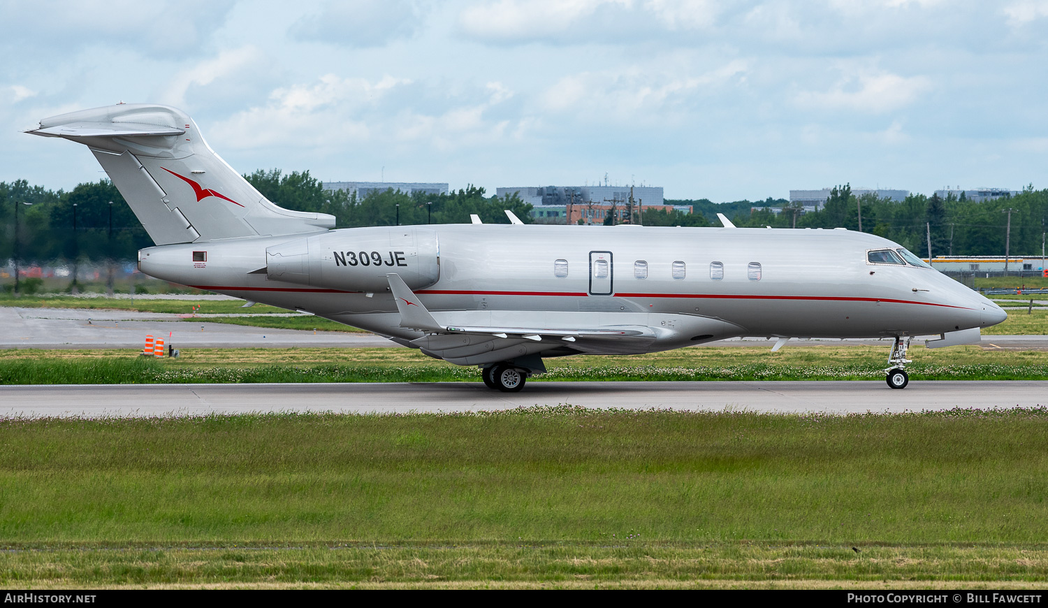 Aircraft Photo of N309JE | Bombardier Challenger 300 (BD-100-1A10) | AirHistory.net #770586