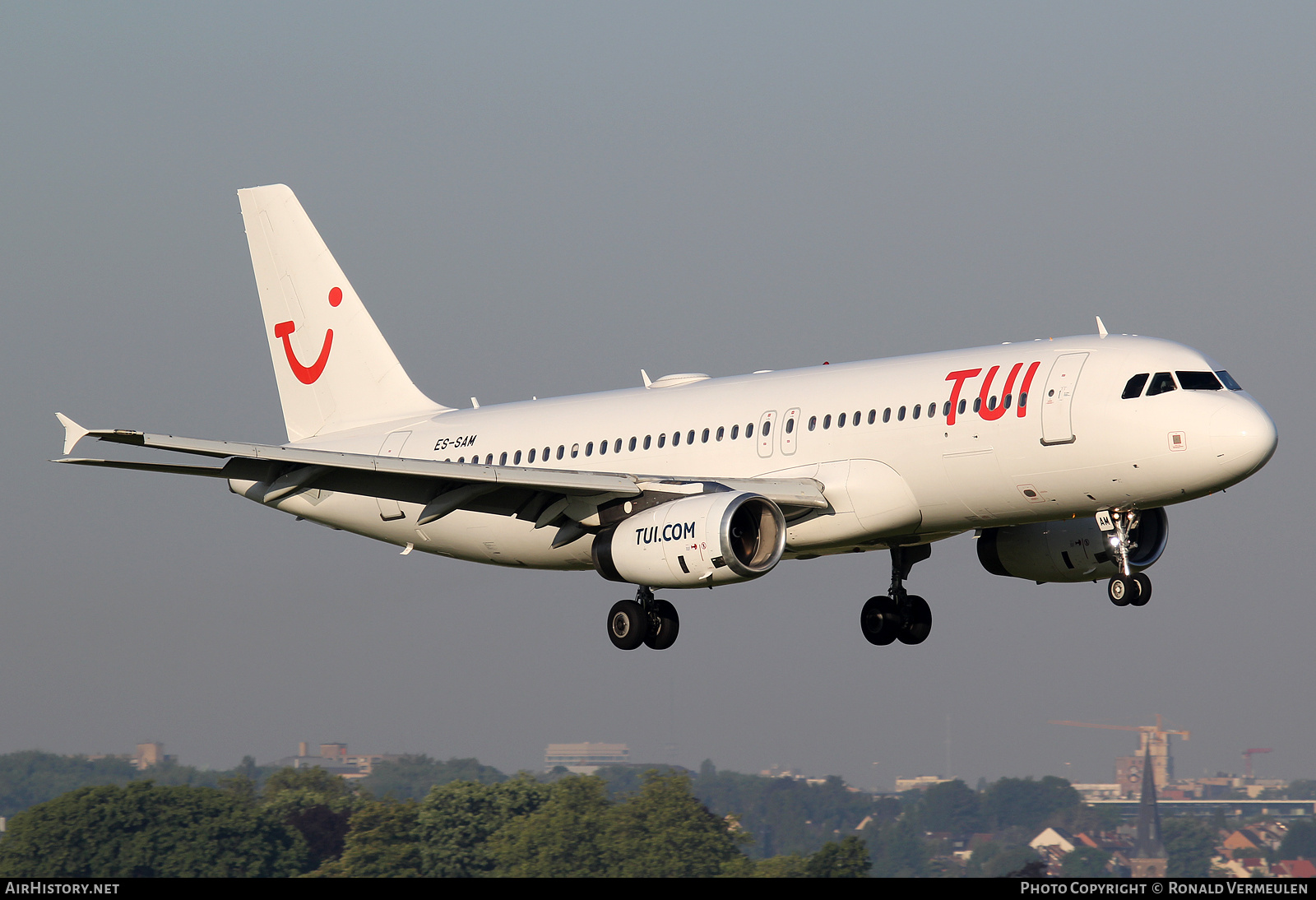 Aircraft Photo of ES-SAM | Airbus A320-232 | TUI | AirHistory.net #770587