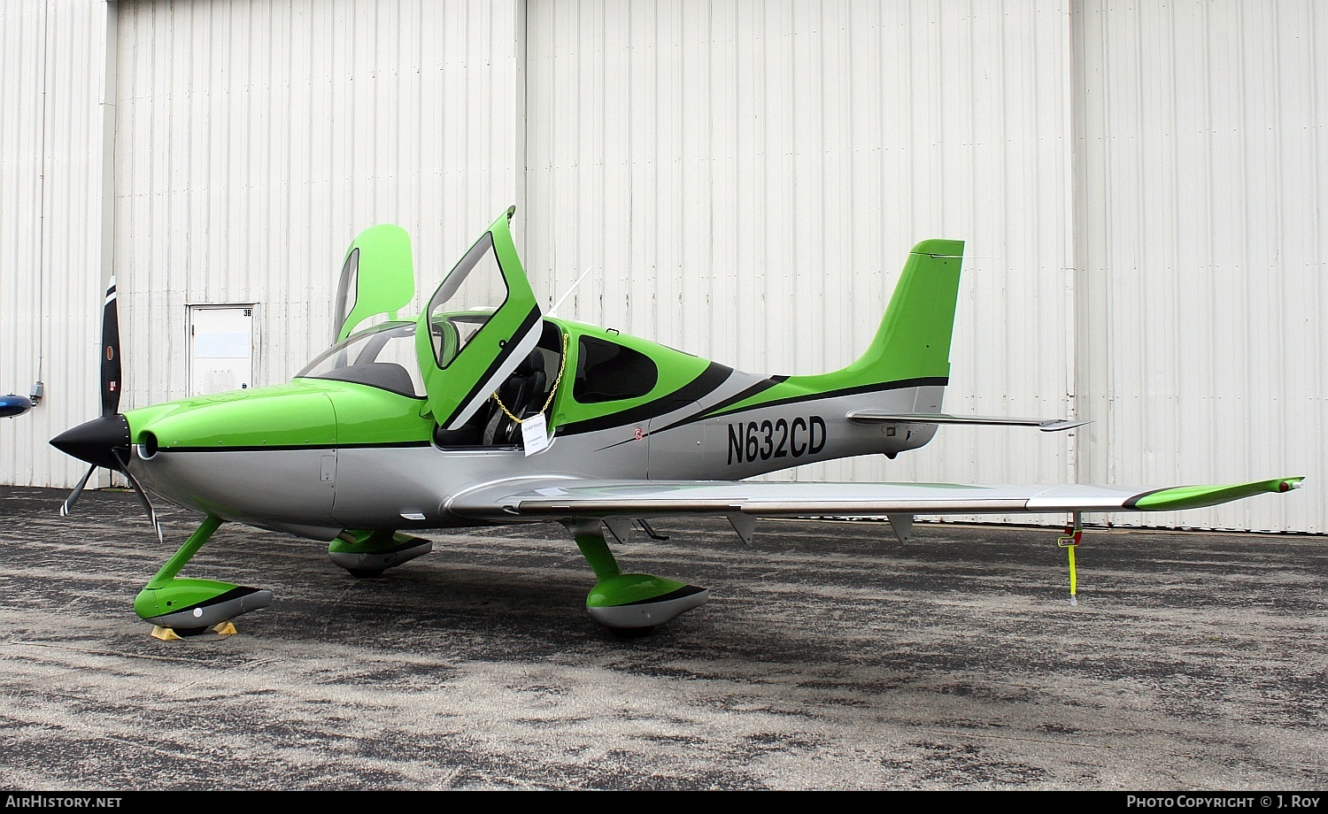 Aircraft Photo of N632CD | Cirrus SR-22 G2 | AirHistory.net #770624