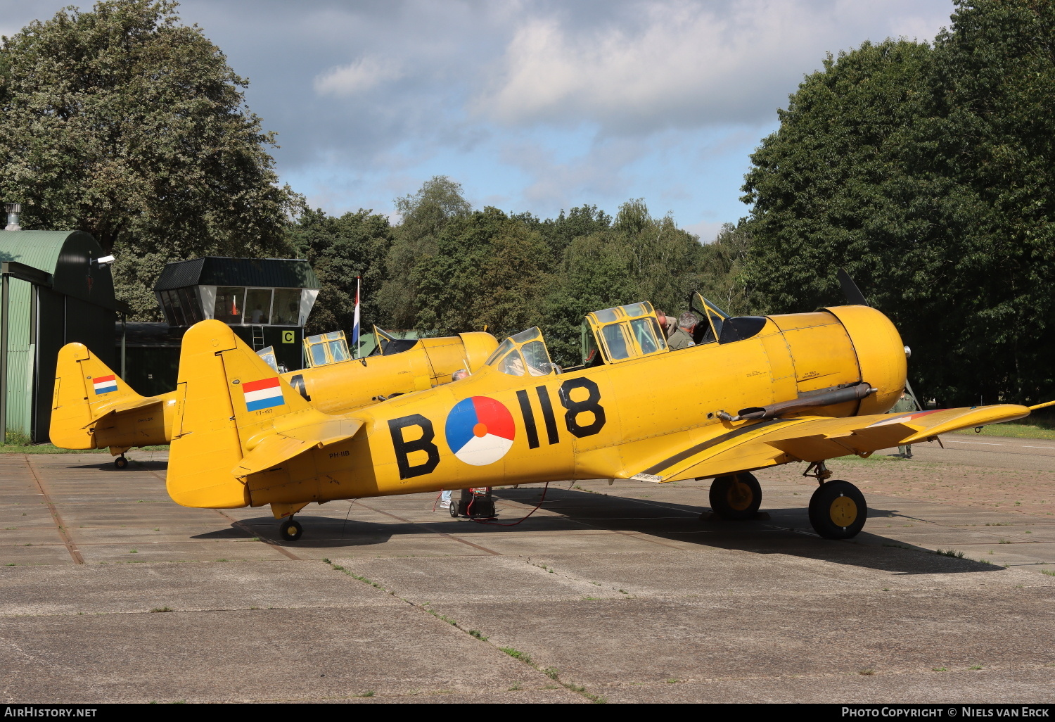 Aircraft Photo of PH-IIB / B-118 | North American AT-16 Harvard IIB | Koninklijke Luchtmacht Historische Vlucht | Netherlands - Air Force | AirHistory.net #770637