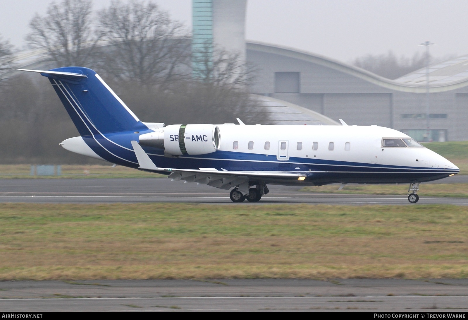 Aircraft Photo of SP-AMC | Bombardier Challenger 605 (CL-600-2B16) | AirHistory.net #770648