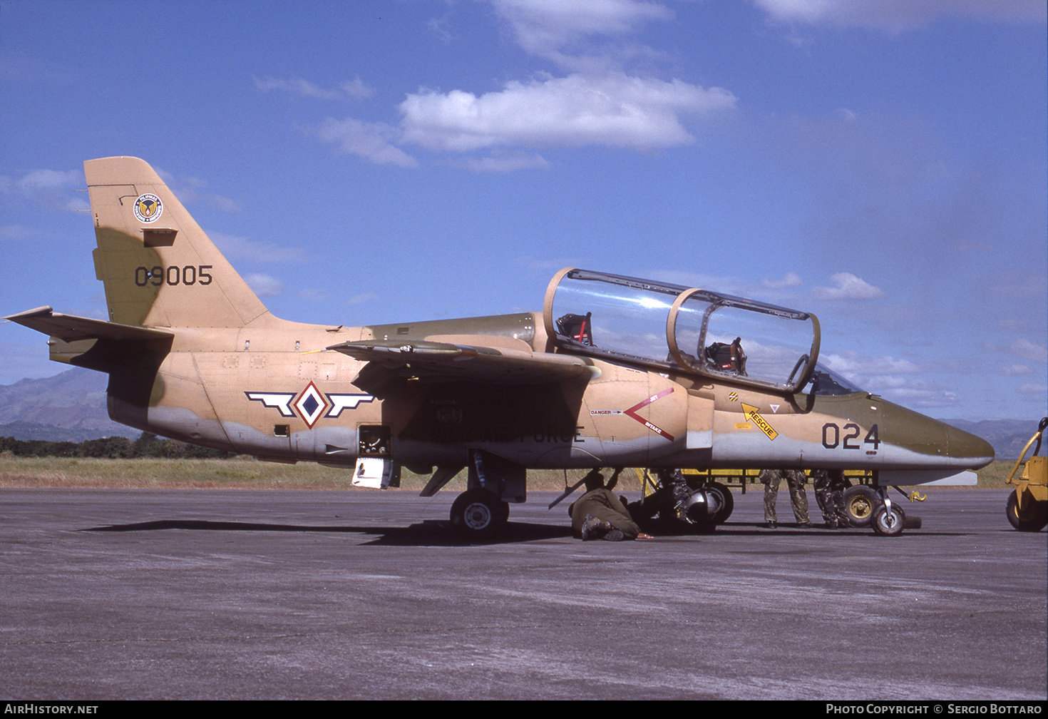Aircraft Photo of 09005 | SIAI-Marchetti AS-211 | Philippines - Air Force | AirHistory.net #770682