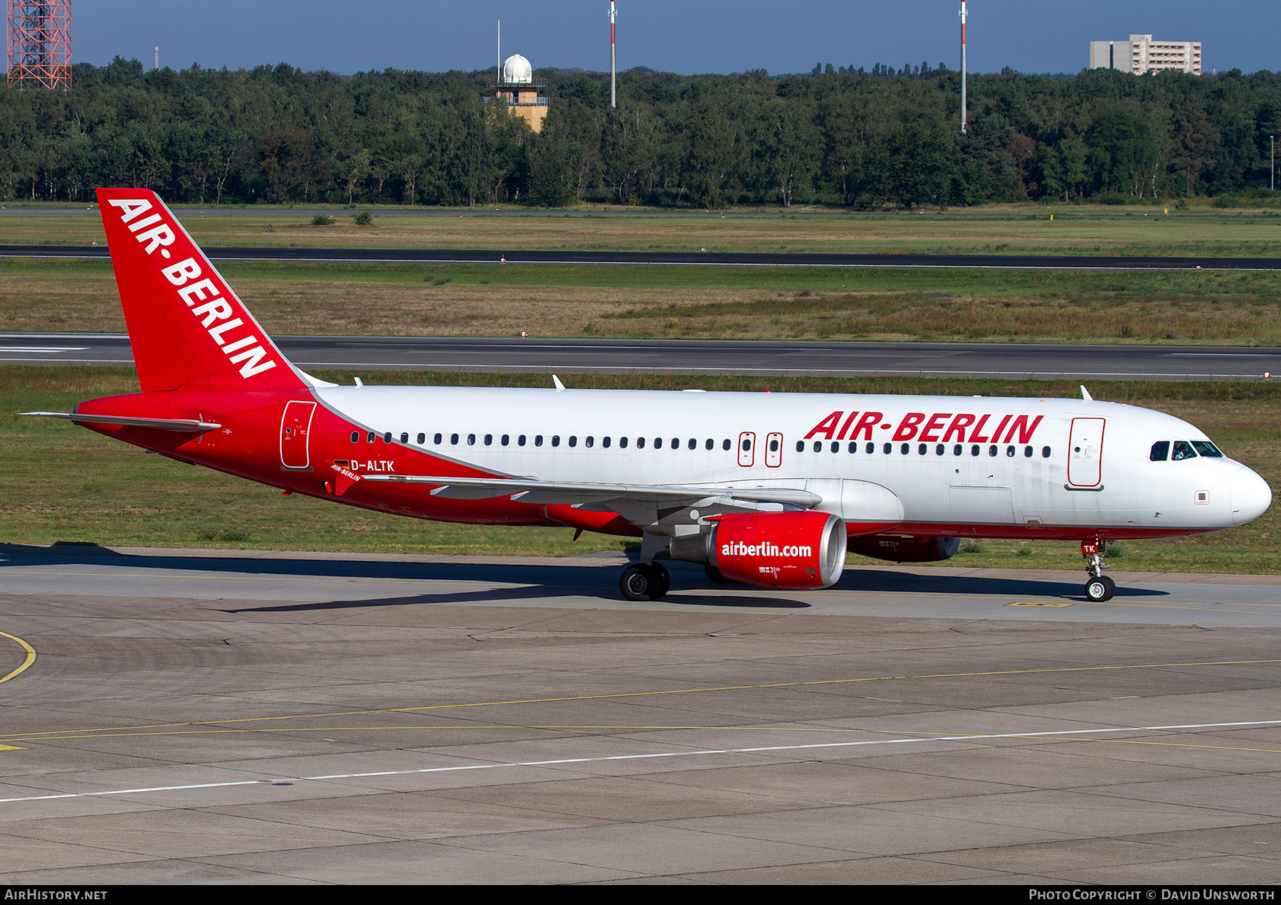 Aircraft Photo of D-ALTK | Airbus A320-214 | Air Berlin | AirHistory.net #770727
