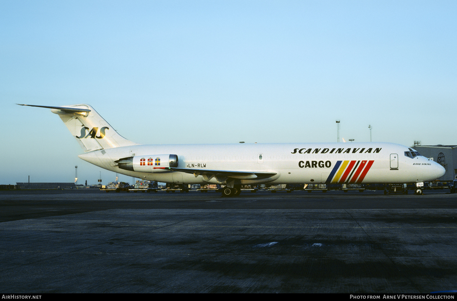 Aircraft Photo of LN-RLW | McDonnell Douglas DC-9-33F | Scandinavian Airlines - SAS Cargo | AirHistory.net #770894